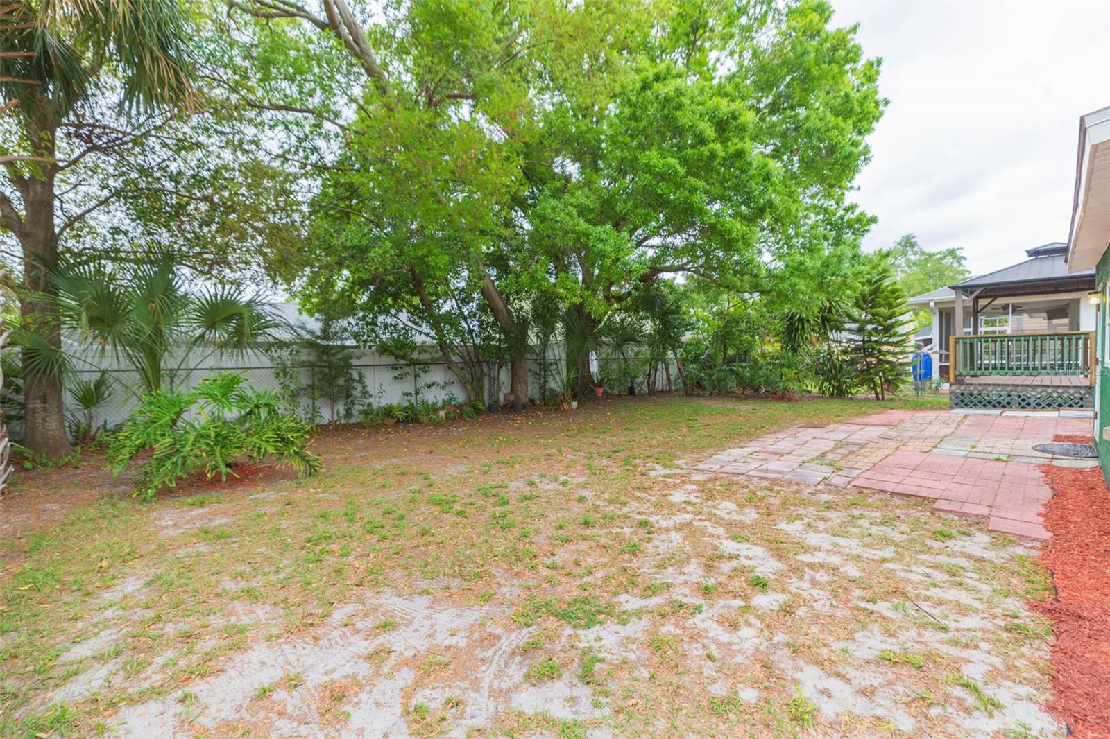 7434 OAKVISTA CIR, TAMPA, FL, 33634