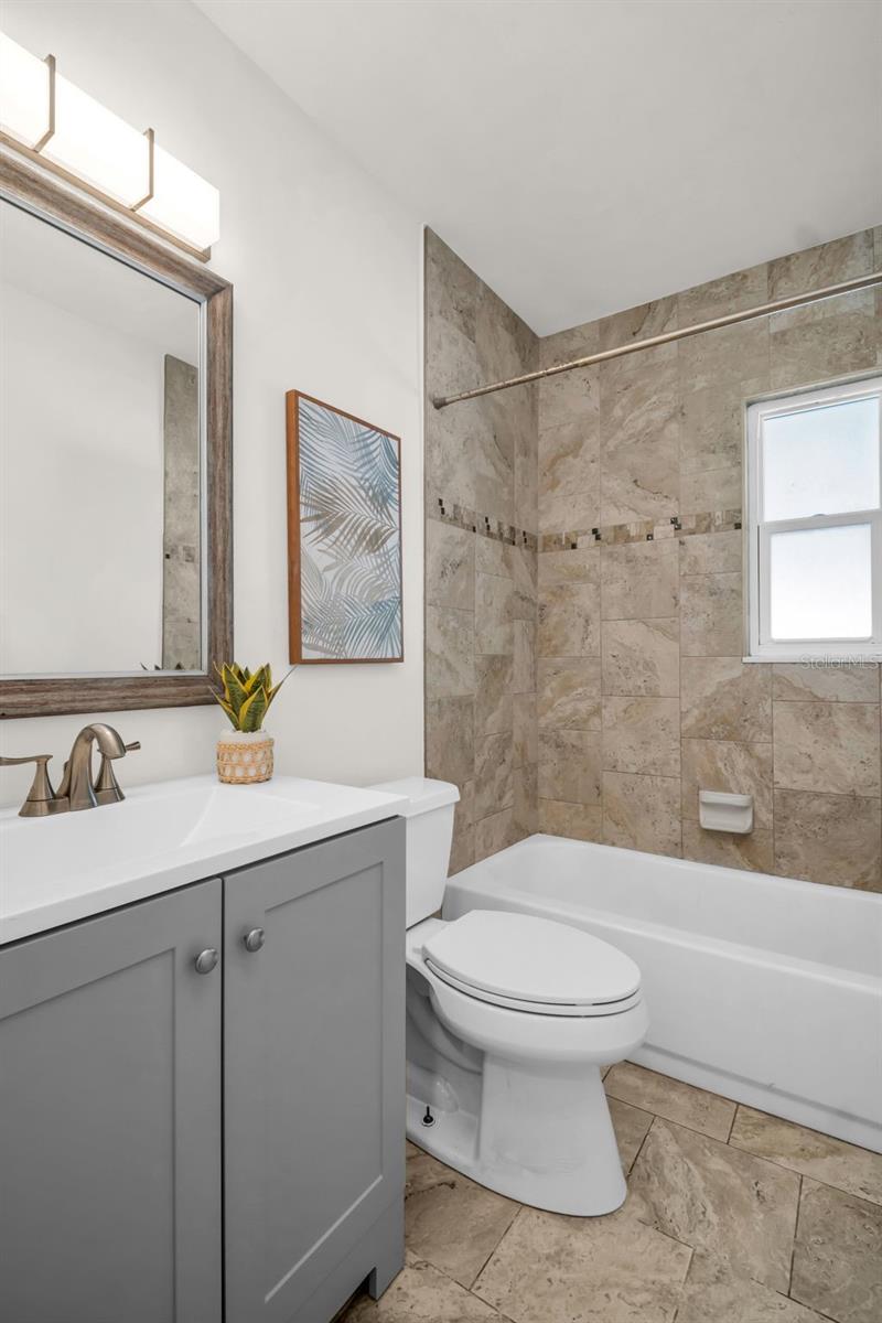 5801 DARTMOUTH AVE N, ST PETERSBURG, FL, 33710