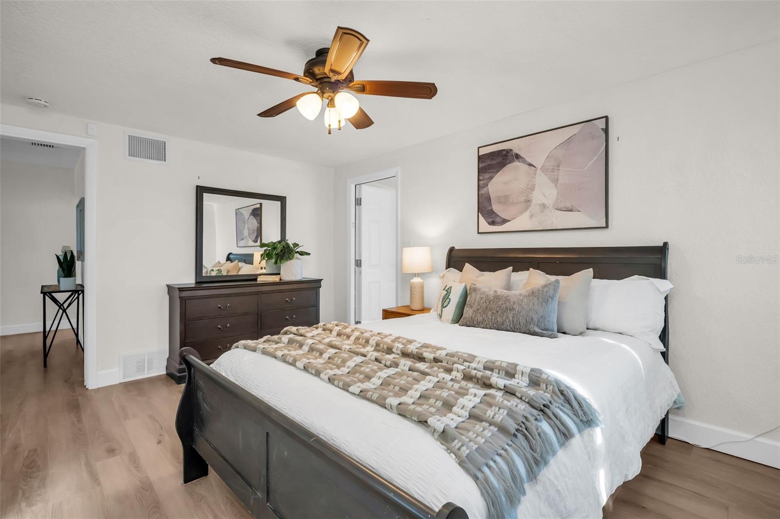 5801 DARTMOUTH AVE N, ST PETERSBURG, FL, 33710