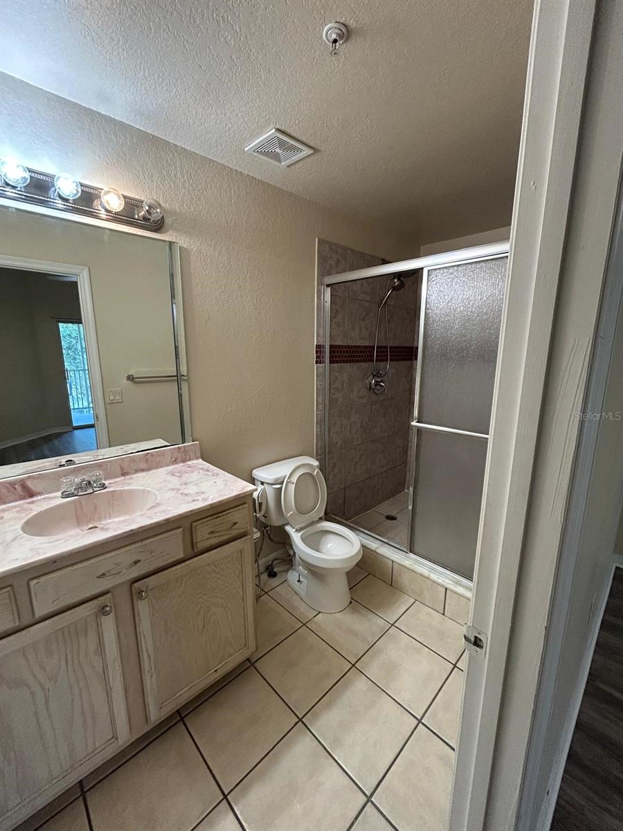 5041 SUNRIDGE PALMS DR #201, TAMPA, FL, 33617
