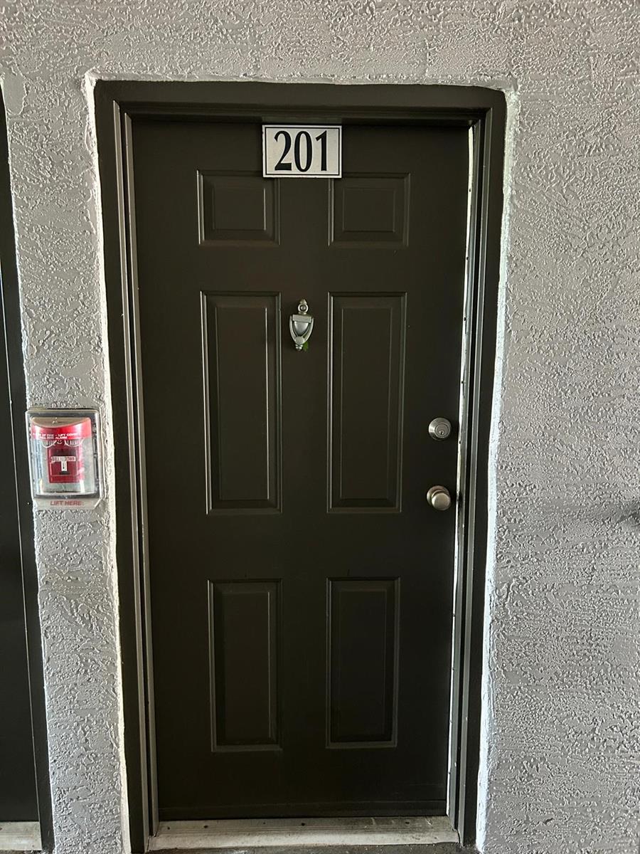 5041 SUNRIDGE PALMS DR #201, TAMPA, FL, 33617