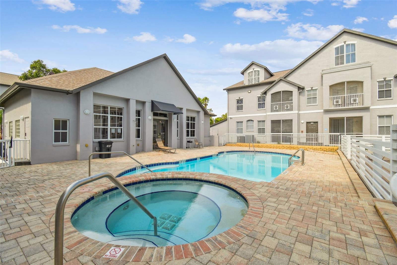 5041 SUNRIDGE PALMS DR #201, TAMPA, FL, 33617