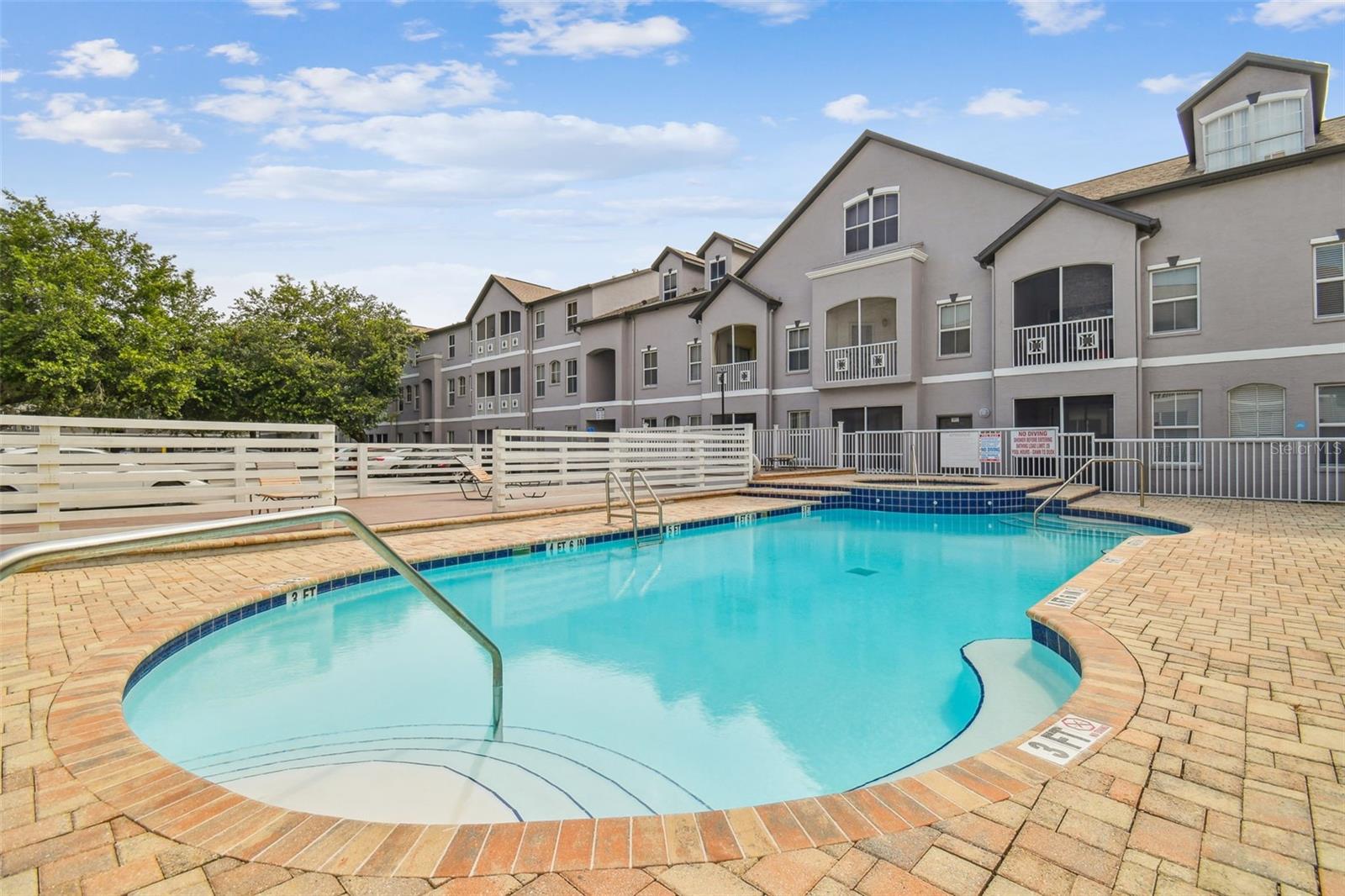5041 SUNRIDGE PALMS DR #201, TAMPA, FL, 33617