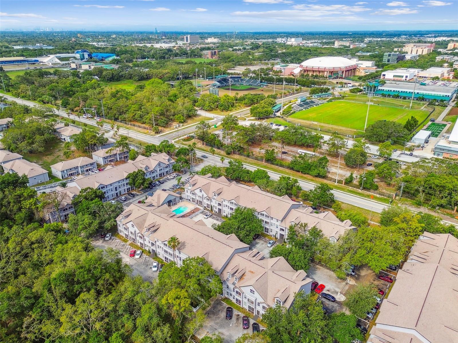 5041 SUNRIDGE PALMS DR #201, TAMPA, FL, 33617