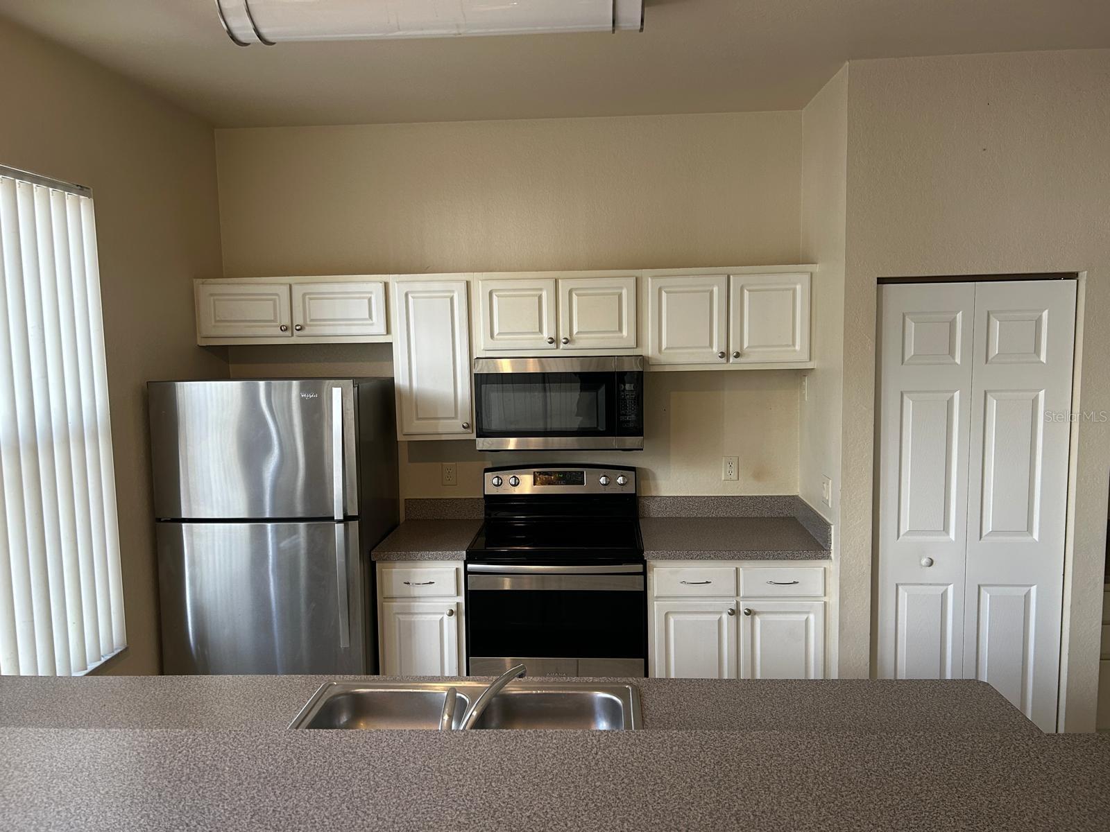 5041 SUNRIDGE PALMS DR #201, TAMPA, FL, 33617