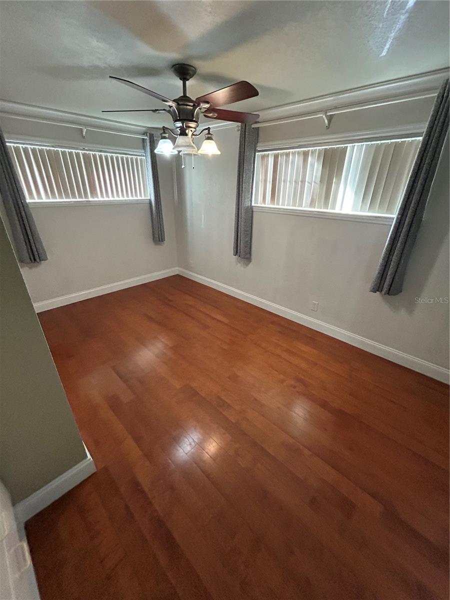 8006 N ROME AVE, TAMPA, FL, 33604