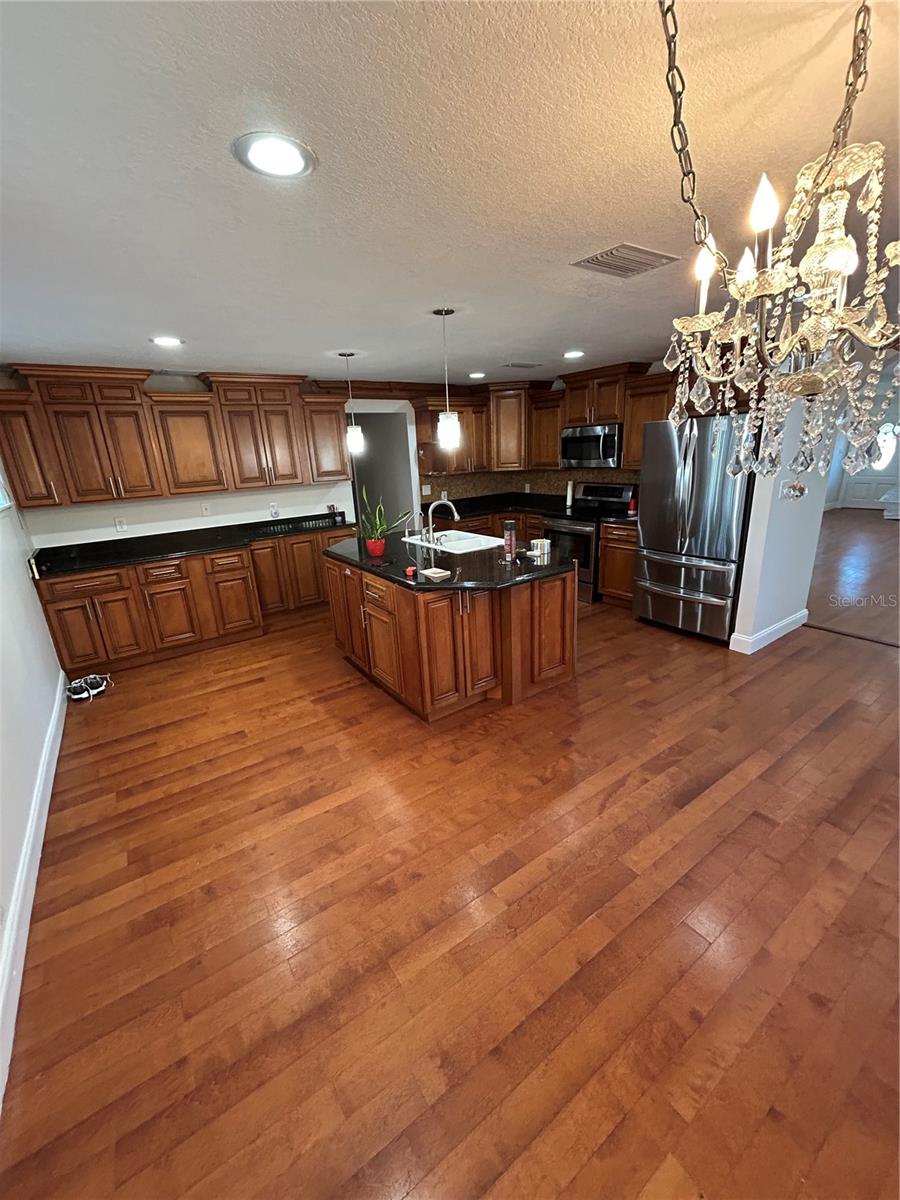 8006 N ROME AVE, TAMPA, FL, 33604