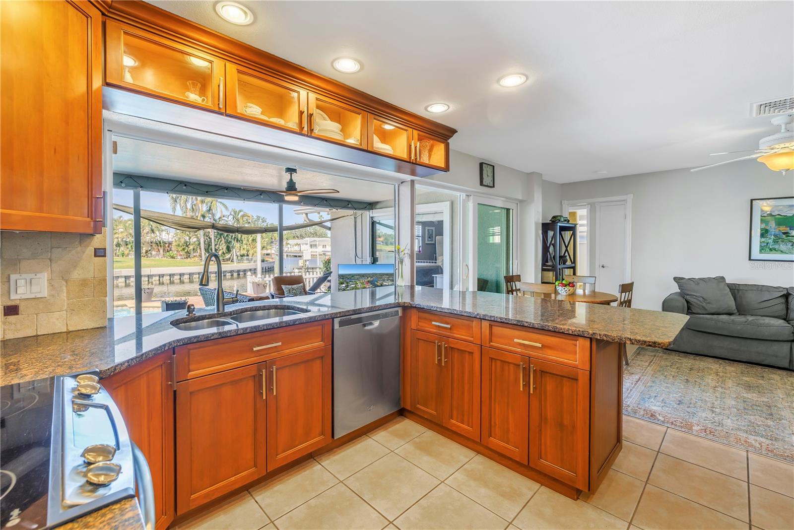 5208 DENVER ST NE, ST PETERSBURG, FL, 33703