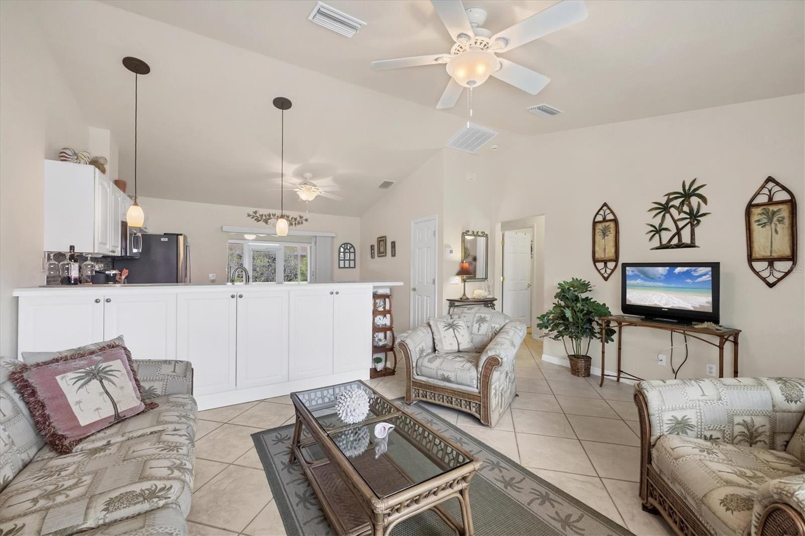 182 ROTONDA BLVD W #B, ROTONDA WEST, FL, 33947