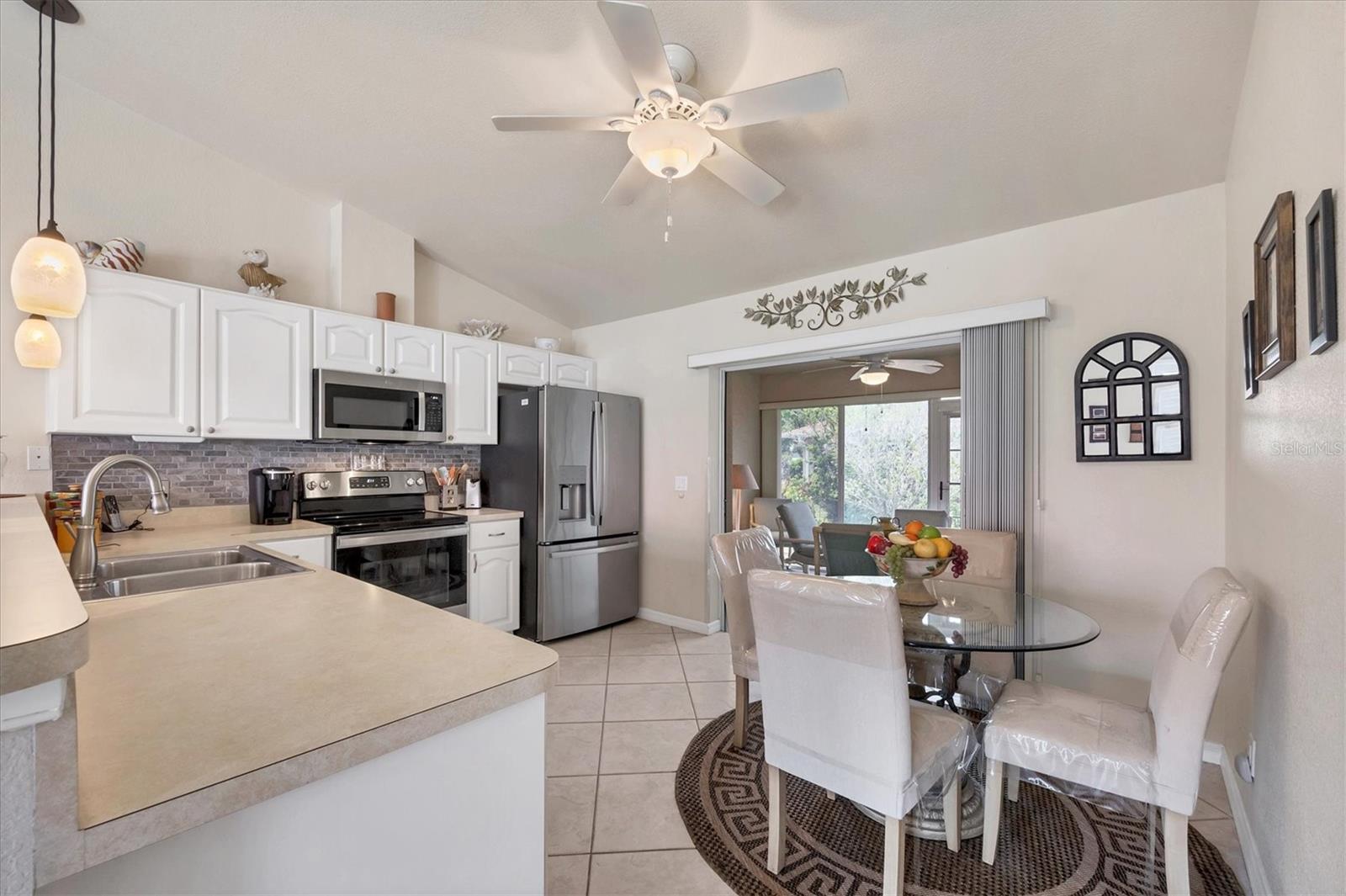 182 ROTONDA BLVD W #B, ROTONDA WEST, FL, 33947