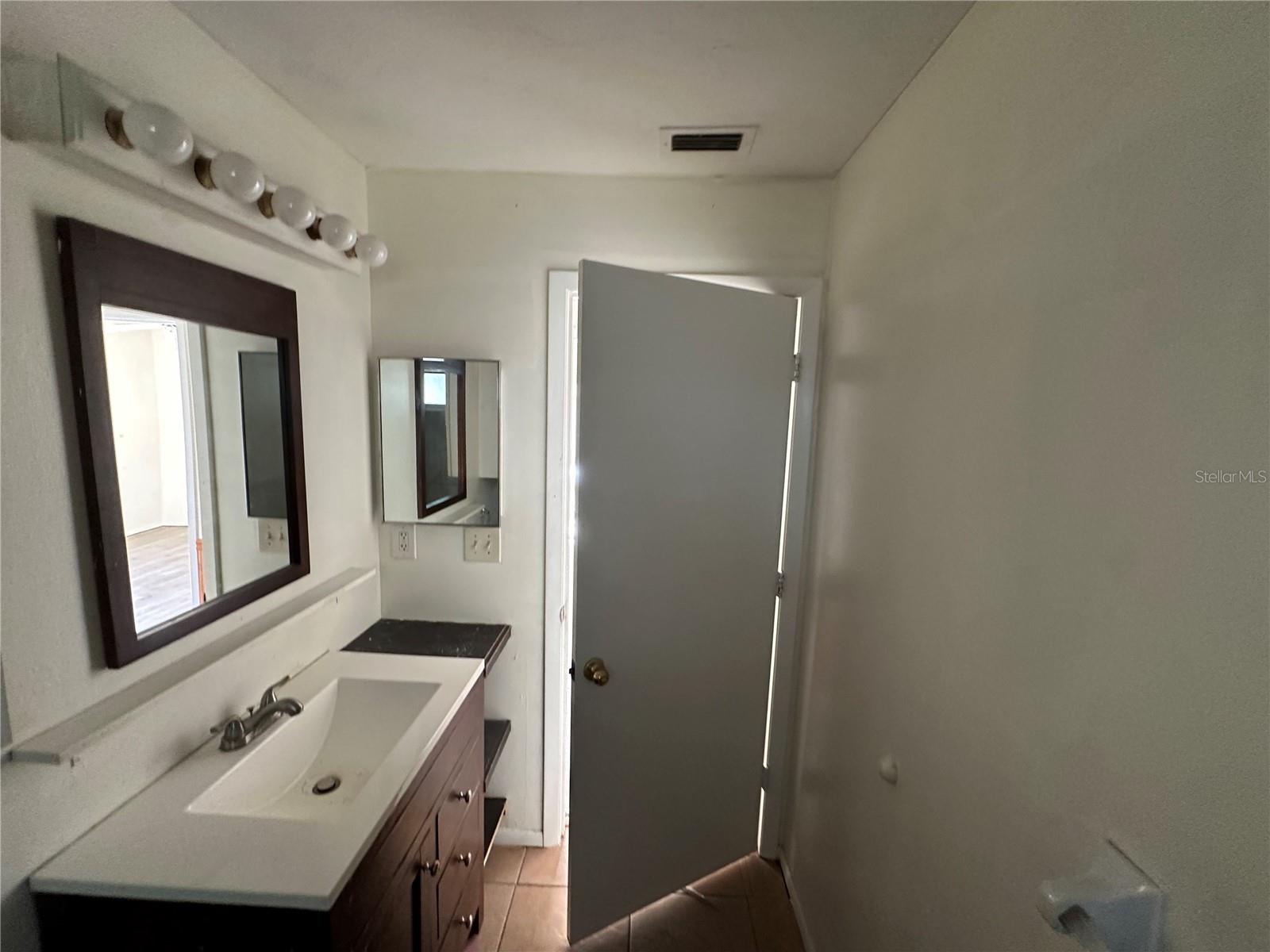6535 WATERFORD CIR, SARASOTA, FL, 34238