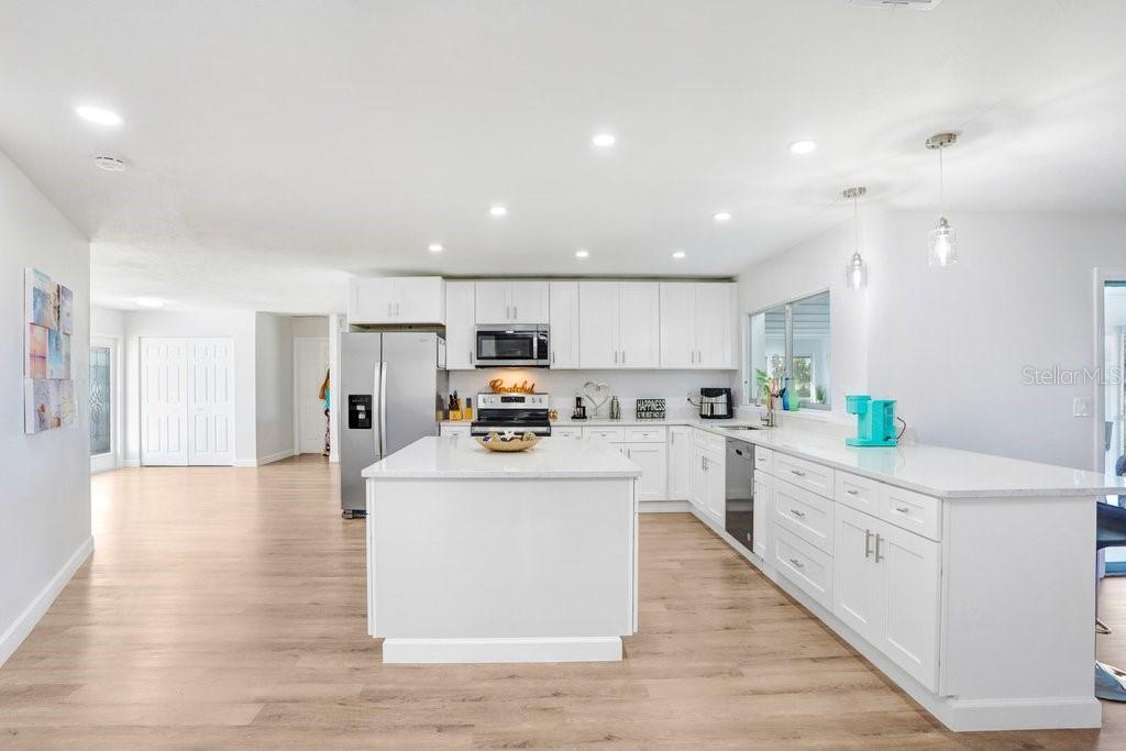 303 CRANSTON PL, SUN CITY CENTER, FL, 33573