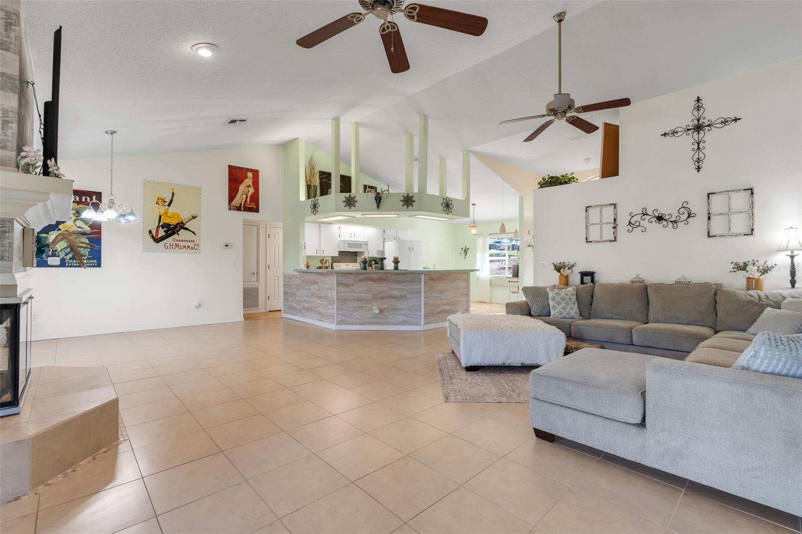 10640 PARKWAY DR, CLERMONT, FL, 34711