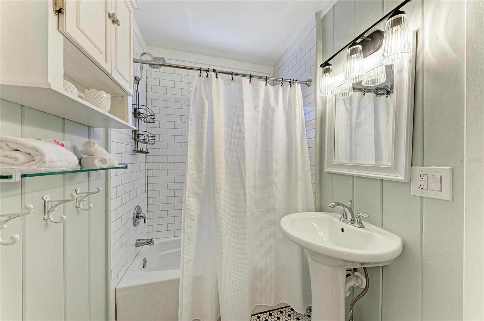 12204 45TH AVENUE DR W, CORTEZ, FL, 34215