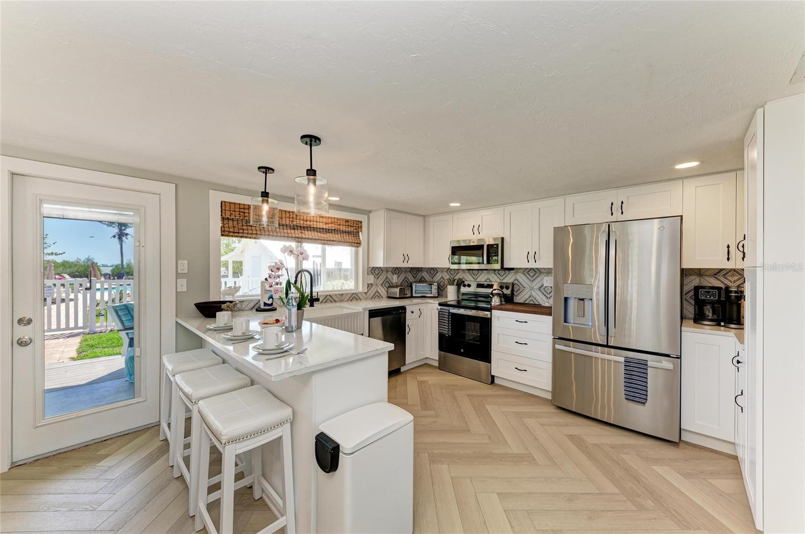 12204 45TH AVENUE DR W, CORTEZ, FL, 34215