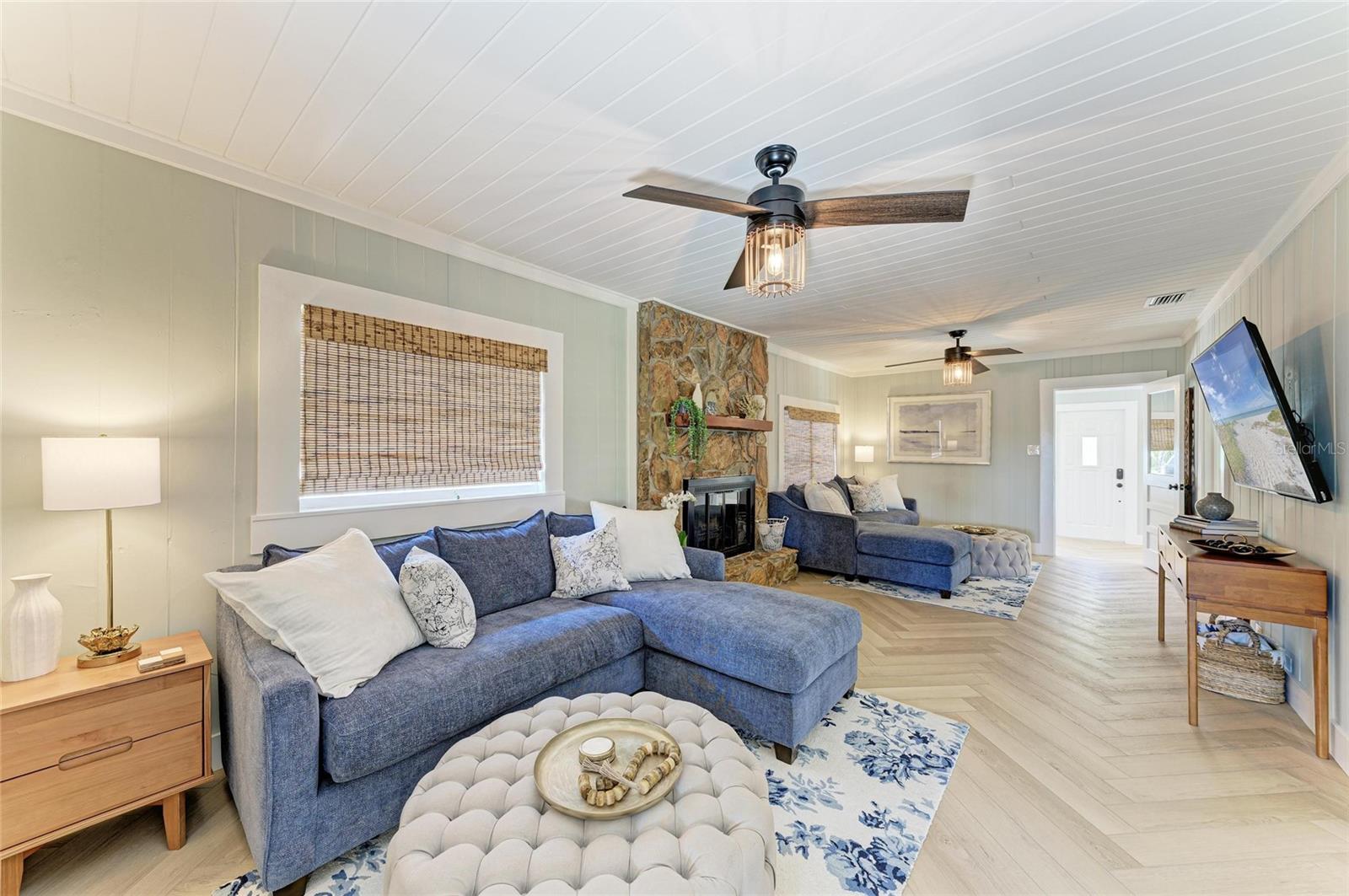 12204 45TH AVENUE DR W, CORTEZ, FL, 34215