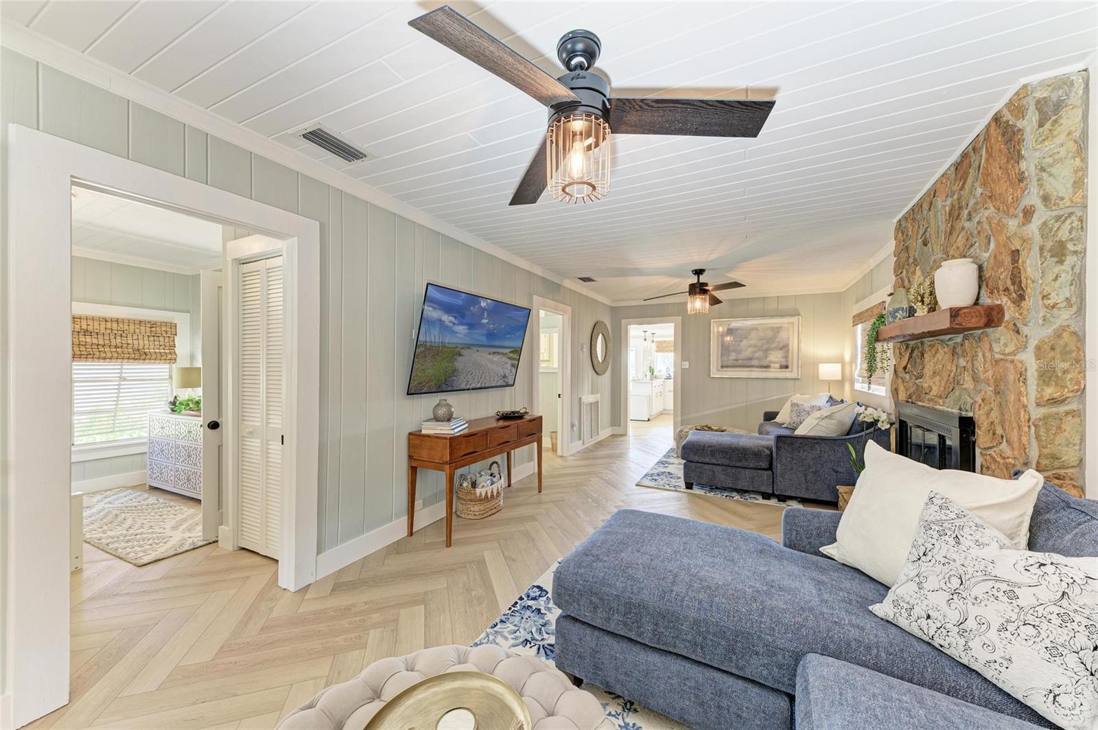 12204 45TH AVENUE DR W, CORTEZ, FL, 34215