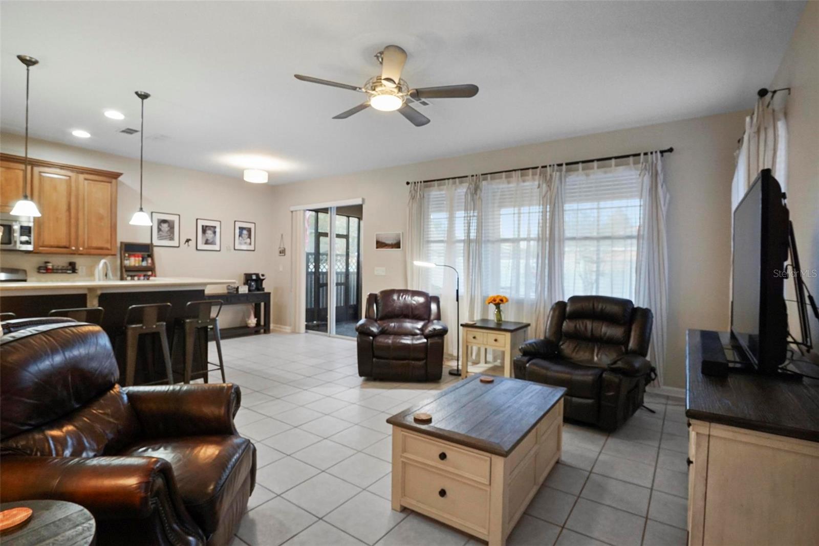 104 W LAKE VICTORIA CIR, DELAND, FL, 32724