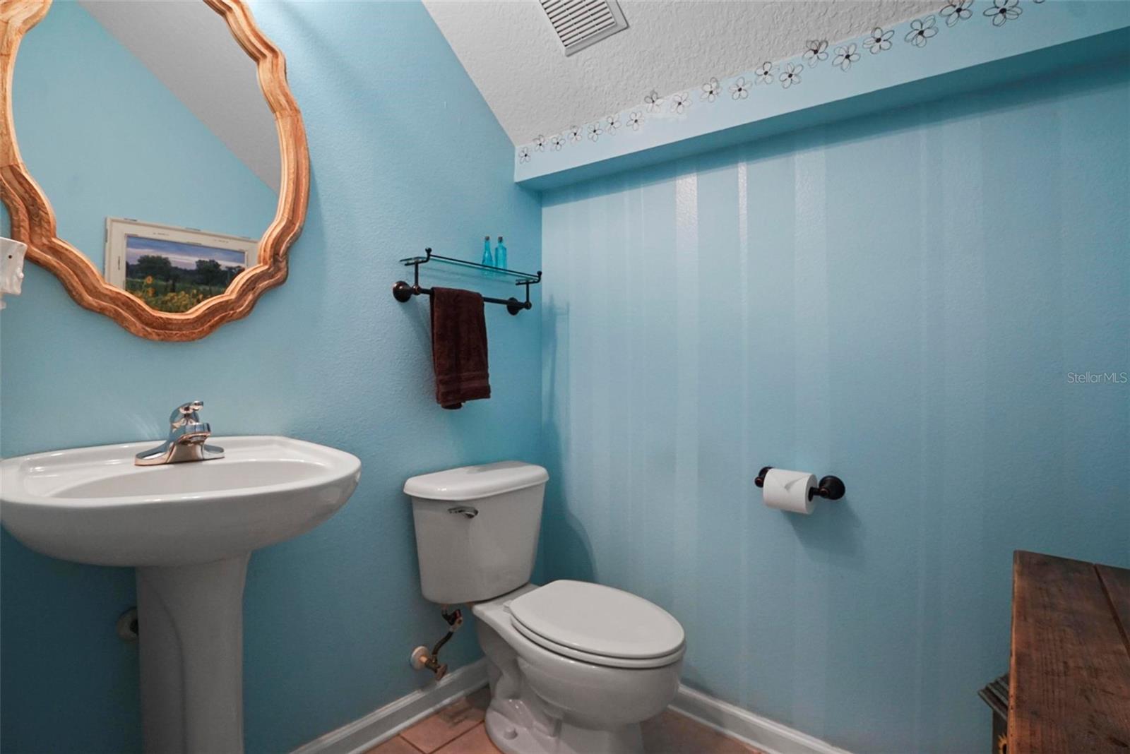 104 W LAKE VICTORIA CIR, DELAND, FL, 32724
