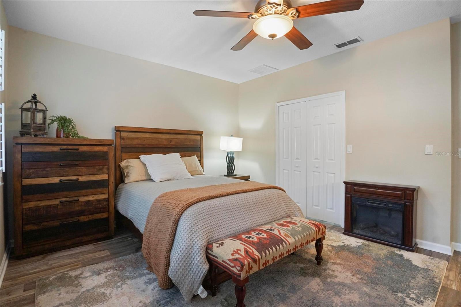 104 W LAKE VICTORIA CIR, DELAND, FL, 32724