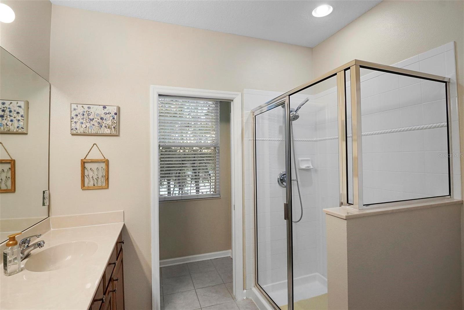 104 W LAKE VICTORIA CIR, DELAND, FL, 32724