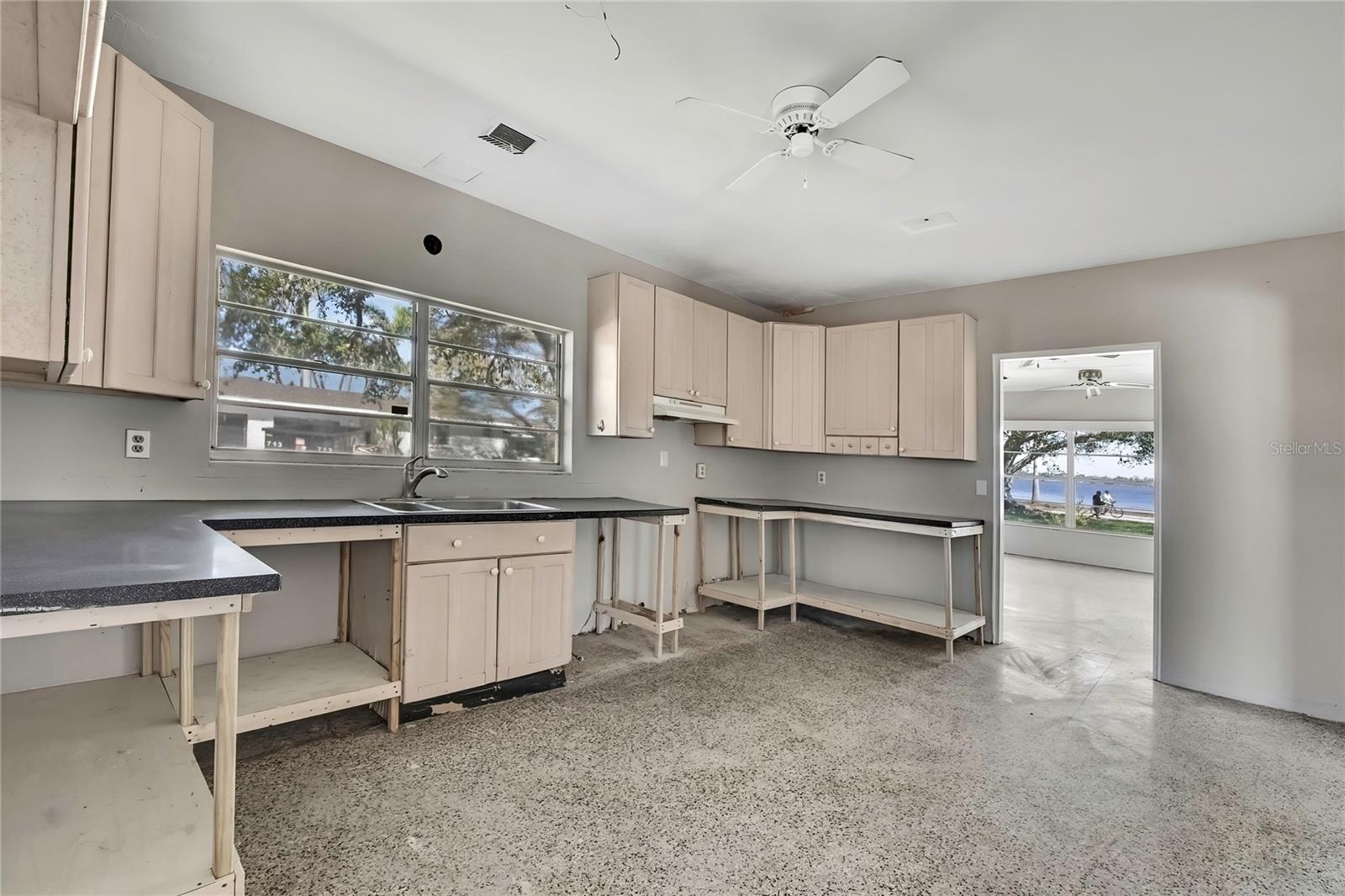 2435 RIVERVIEW BLVD, BRADENTON, FL, 34205