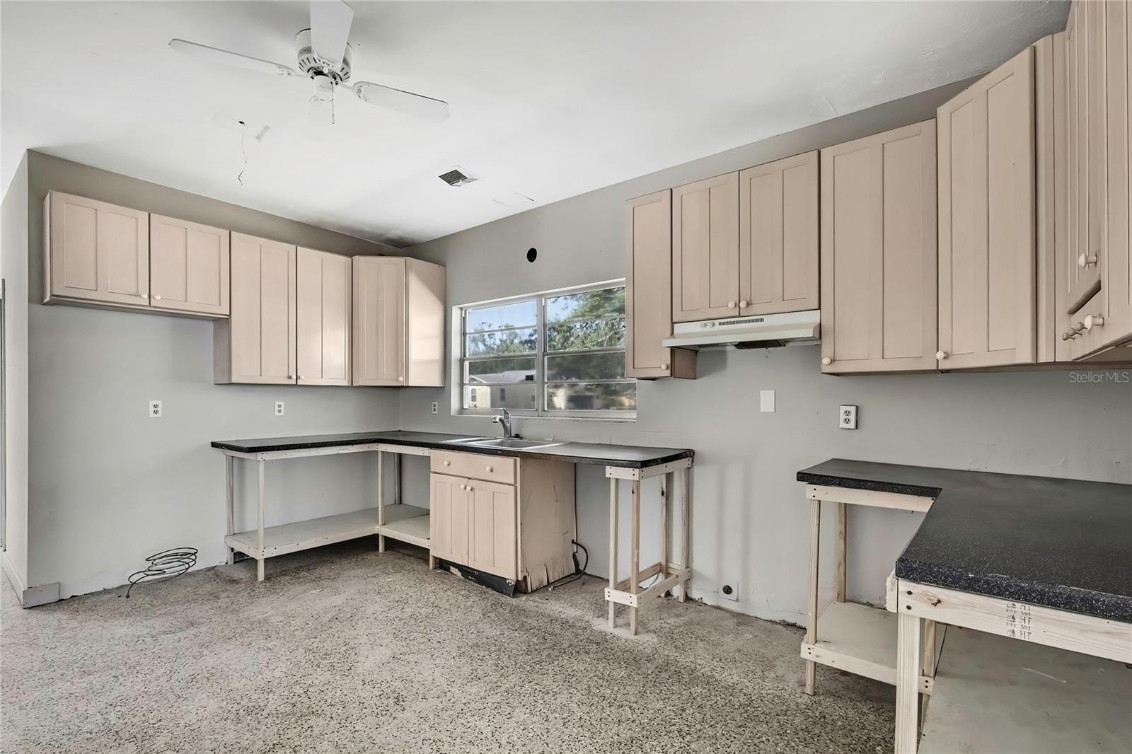 2435 RIVERVIEW BLVD, BRADENTON, FL, 34205