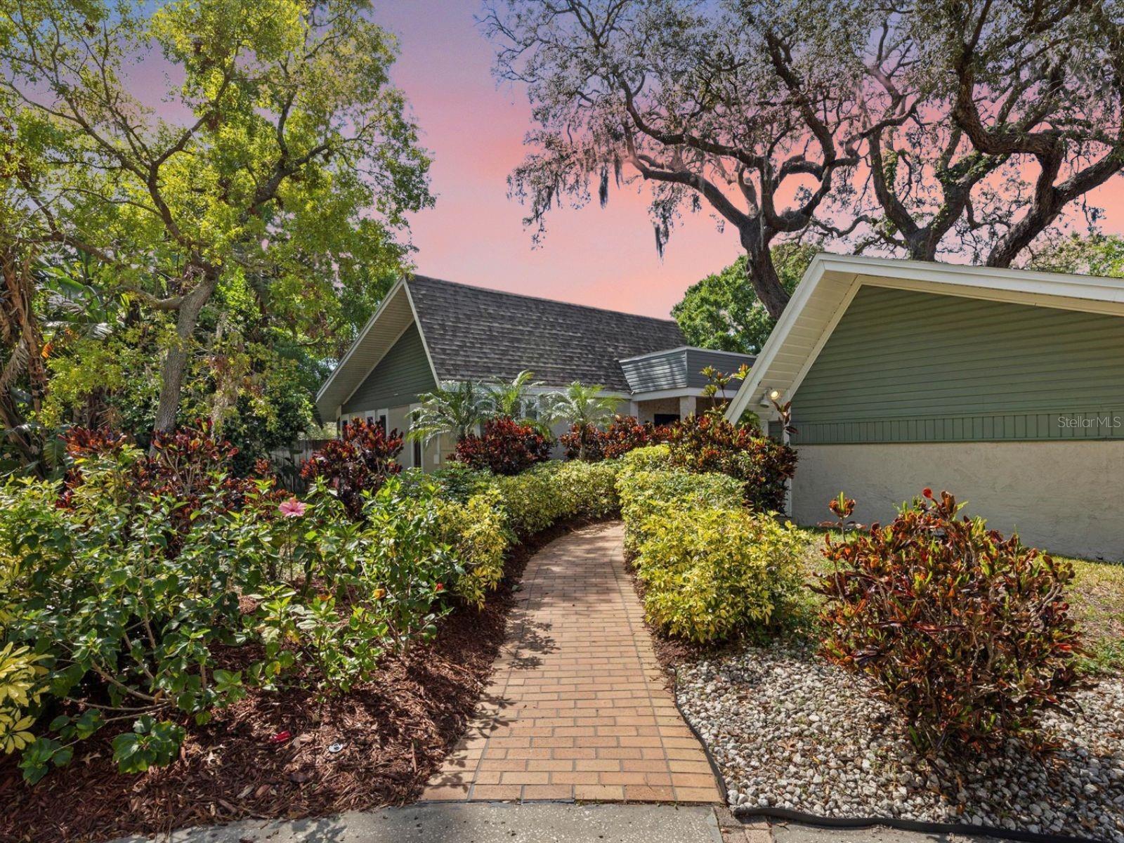 2860 BRIARWOOD LN, PALM HARBOR, FL, 34683