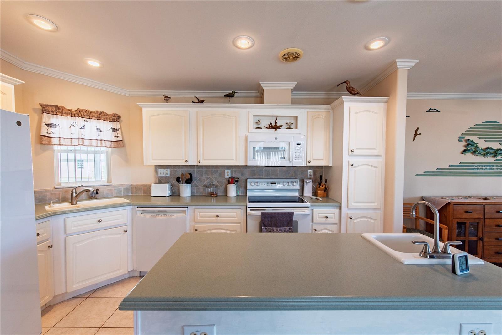 8 ALLIGATOR AVE, PUNTA GORDA, FL, 33950