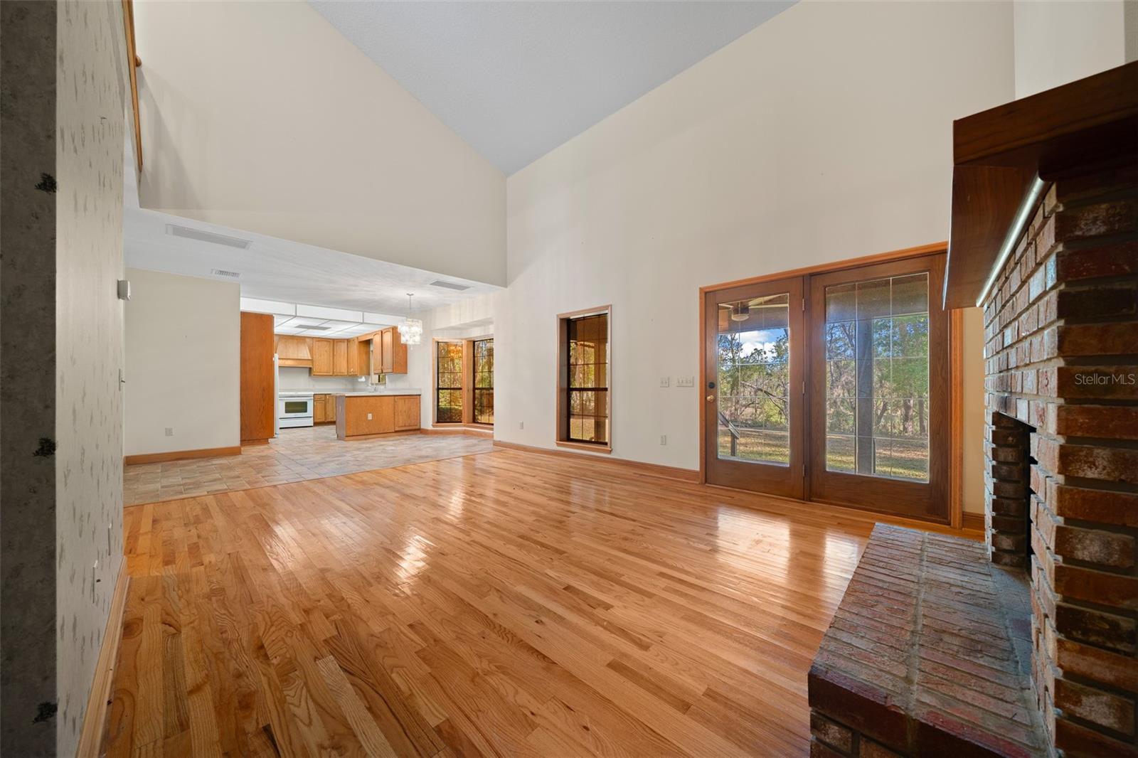 39636 CAROLINA AVE, LADY LAKE, FL, 32159