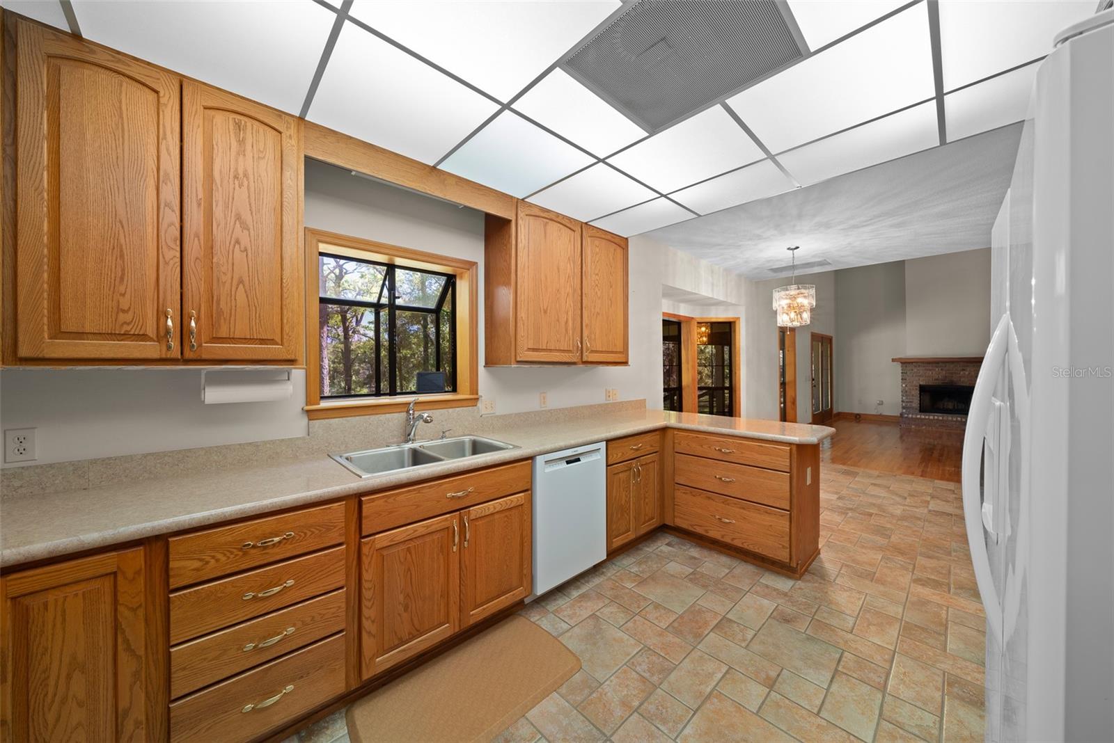 39636 CAROLINA AVE, LADY LAKE, FL, 32159