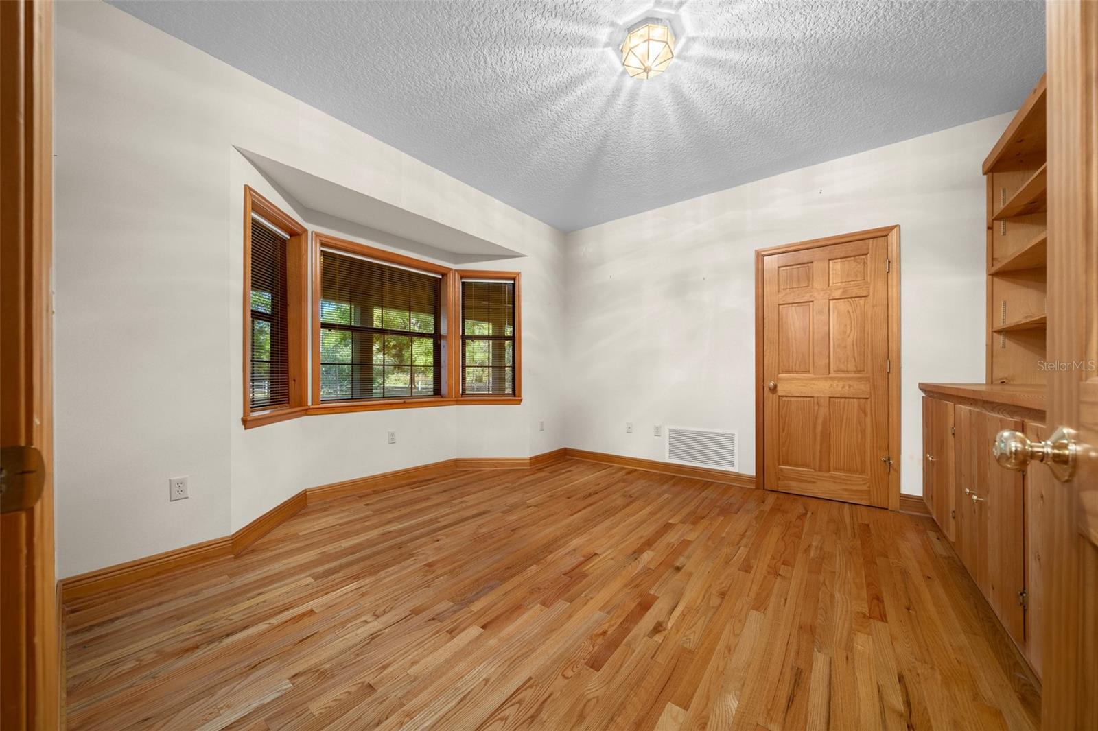 39636 CAROLINA AVE, LADY LAKE, FL, 32159