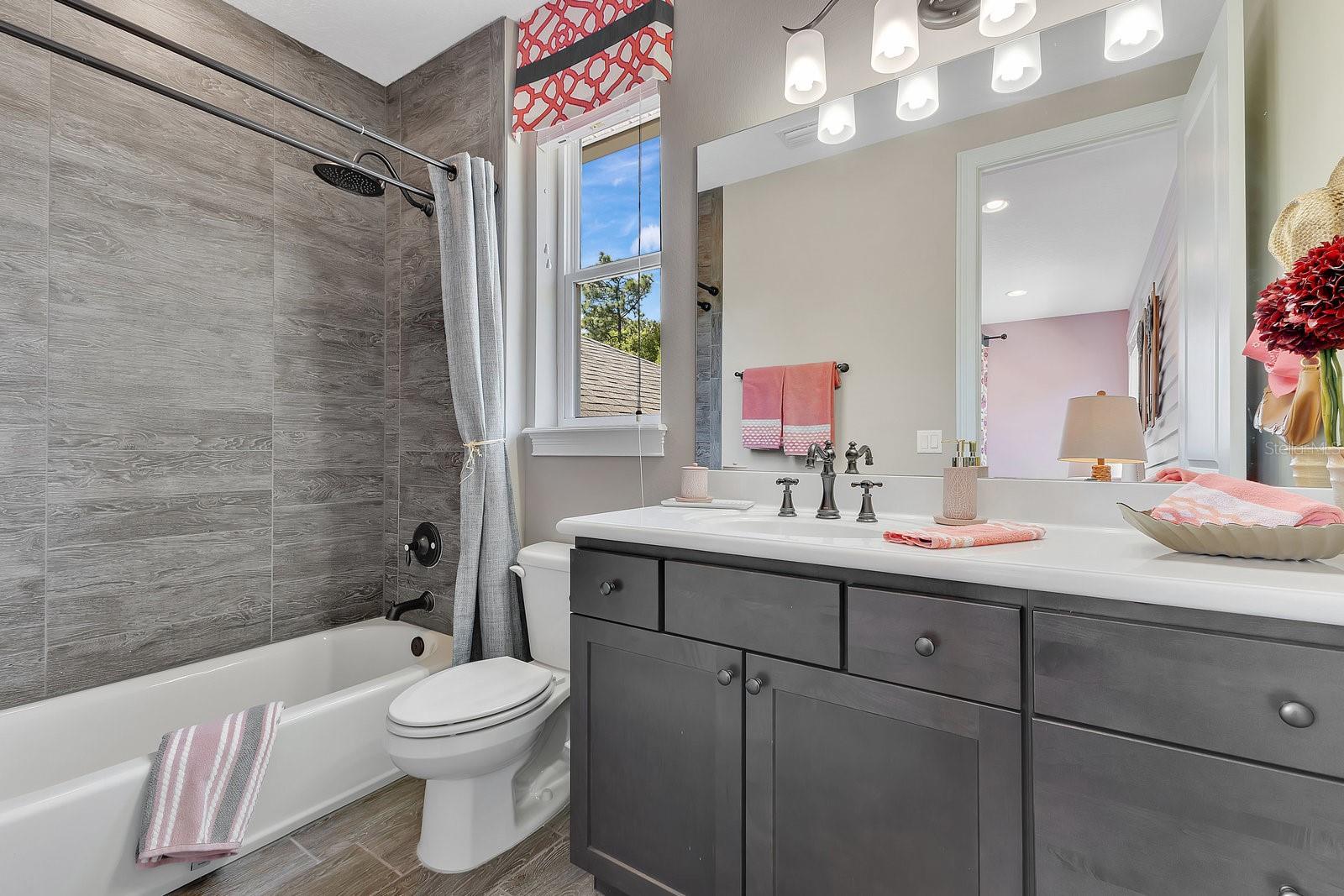 304 LAMBERTON LN, DELAND, FL, 32724