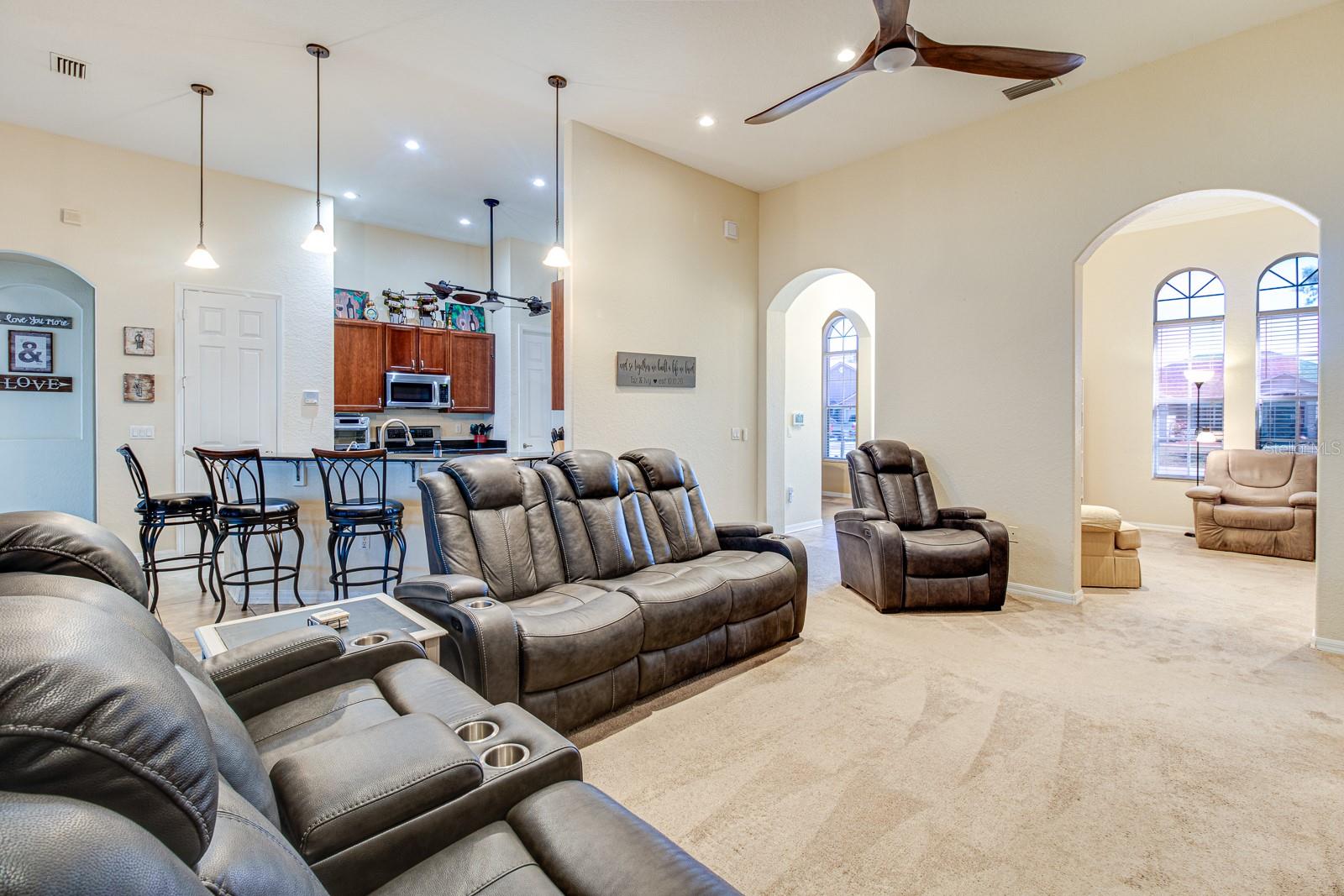 2238 AMBERLY AVE, ORLANDO, FL, 32833