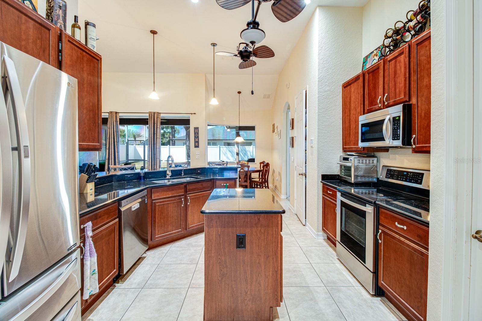 2238 AMBERLY AVE, ORLANDO, FL, 32833
