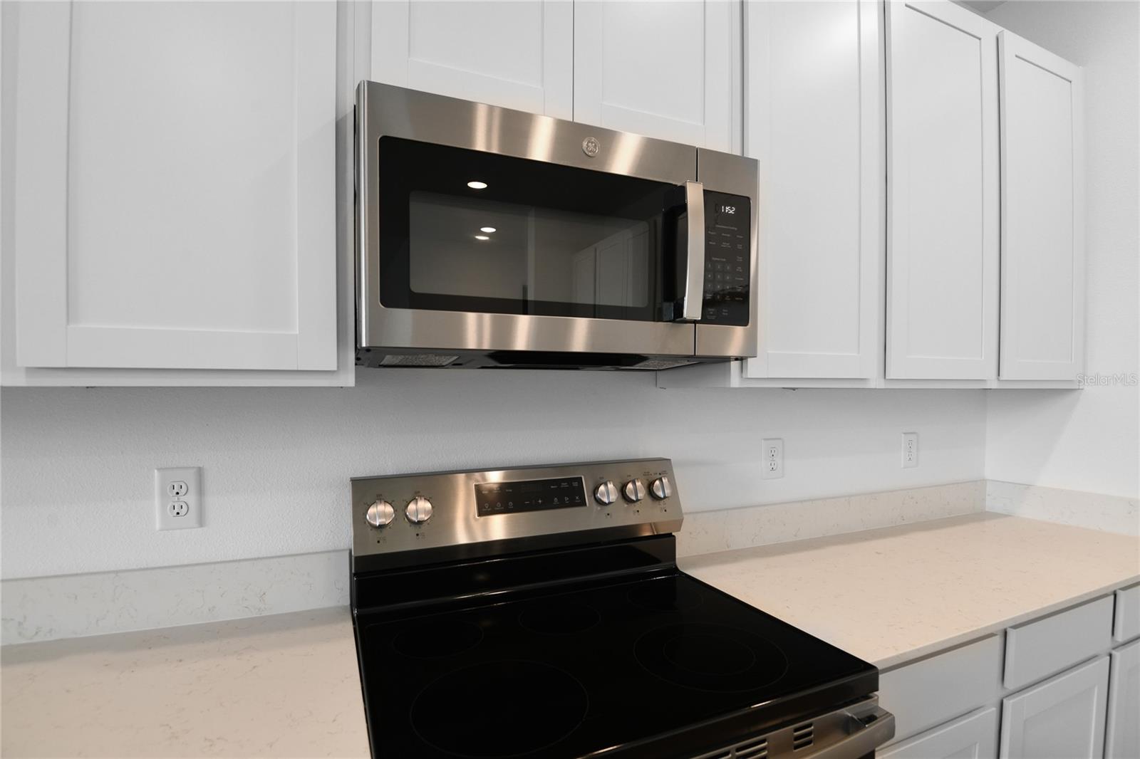 1122 OLIVINE AVE, DUNDEE, FL, 33838