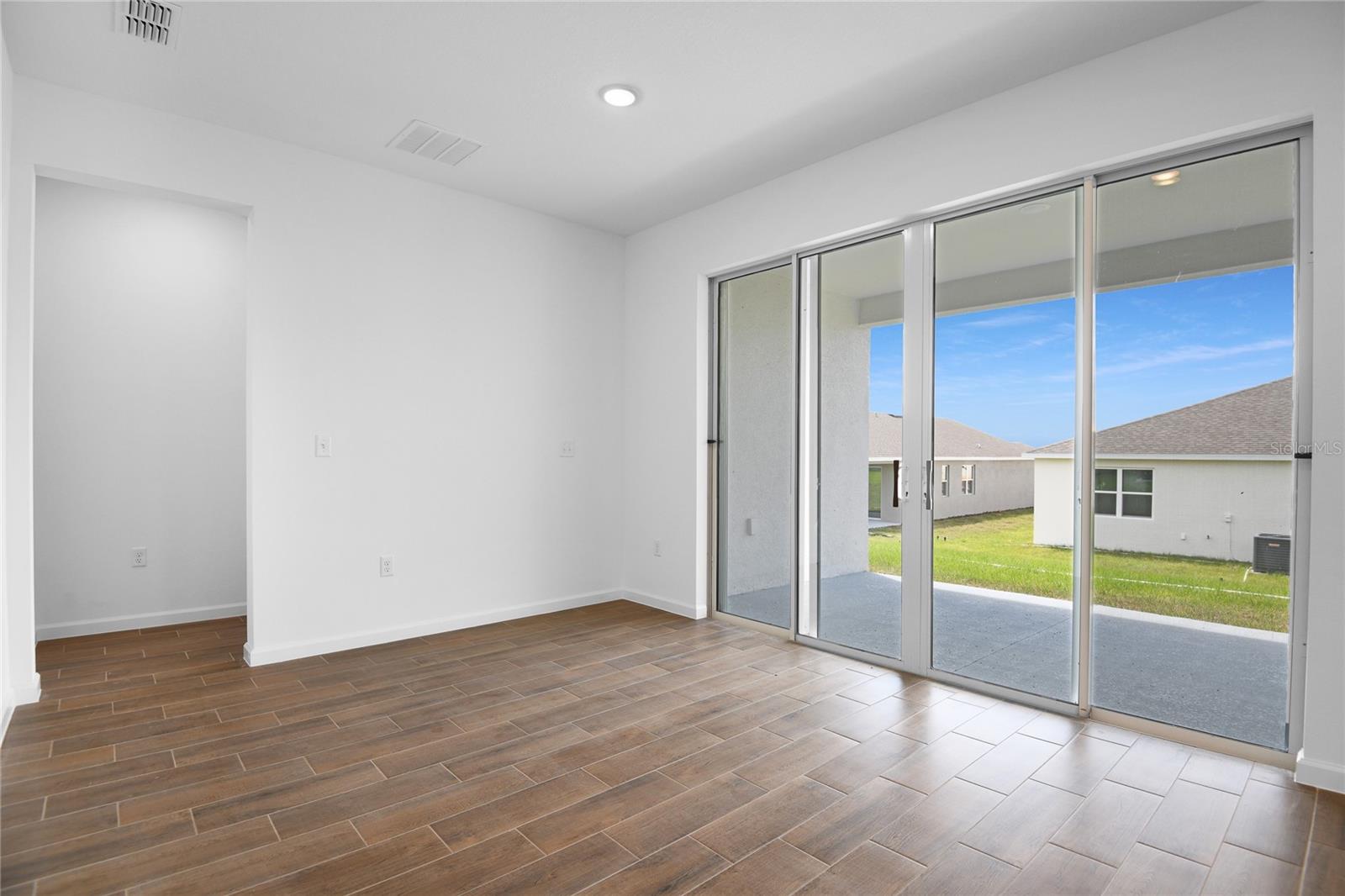 1122 OLIVINE AVE, DUNDEE, FL, 33838