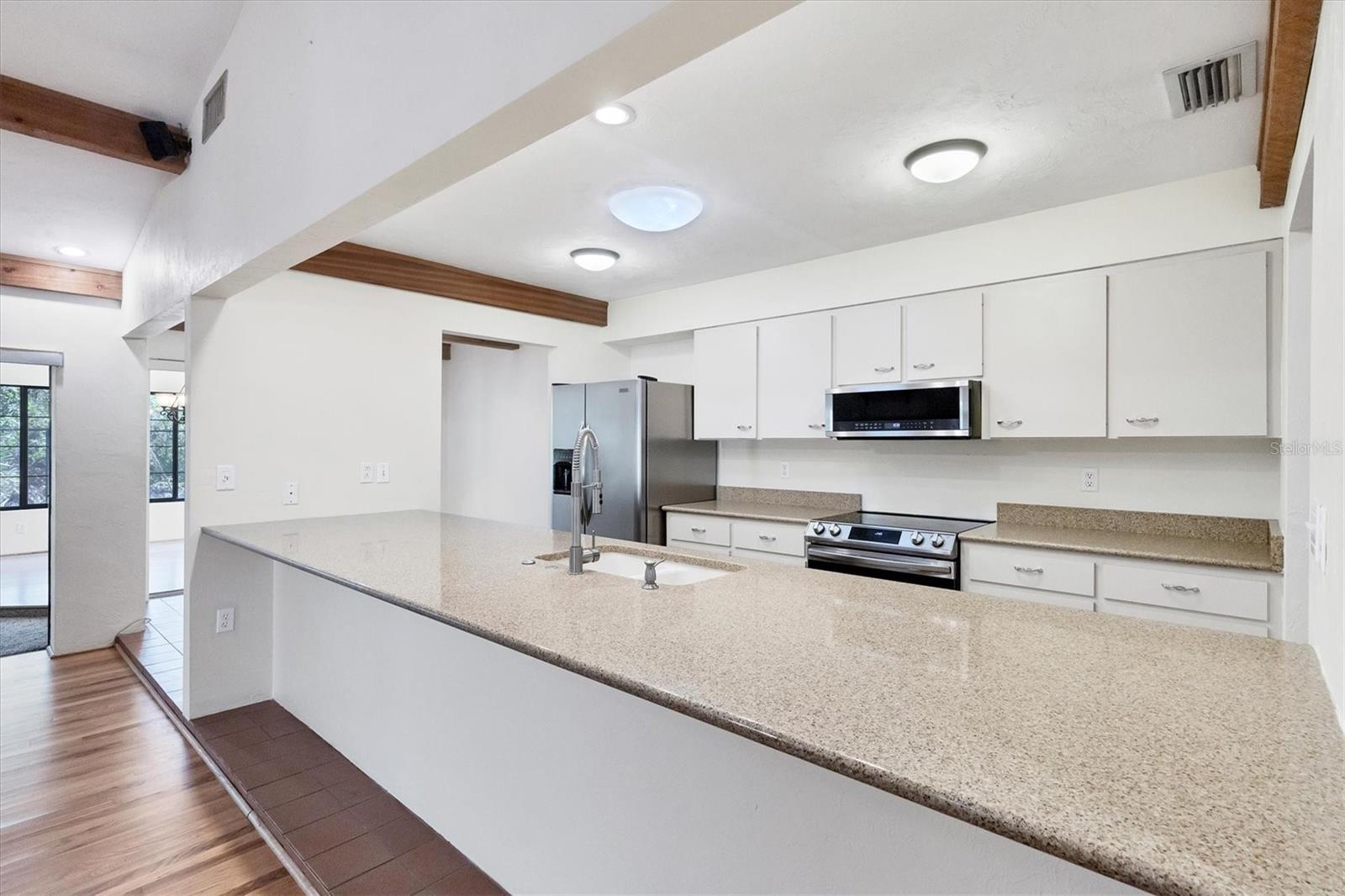 8036 CONSERVATORY CIR, SARASOTA, FL, 34243