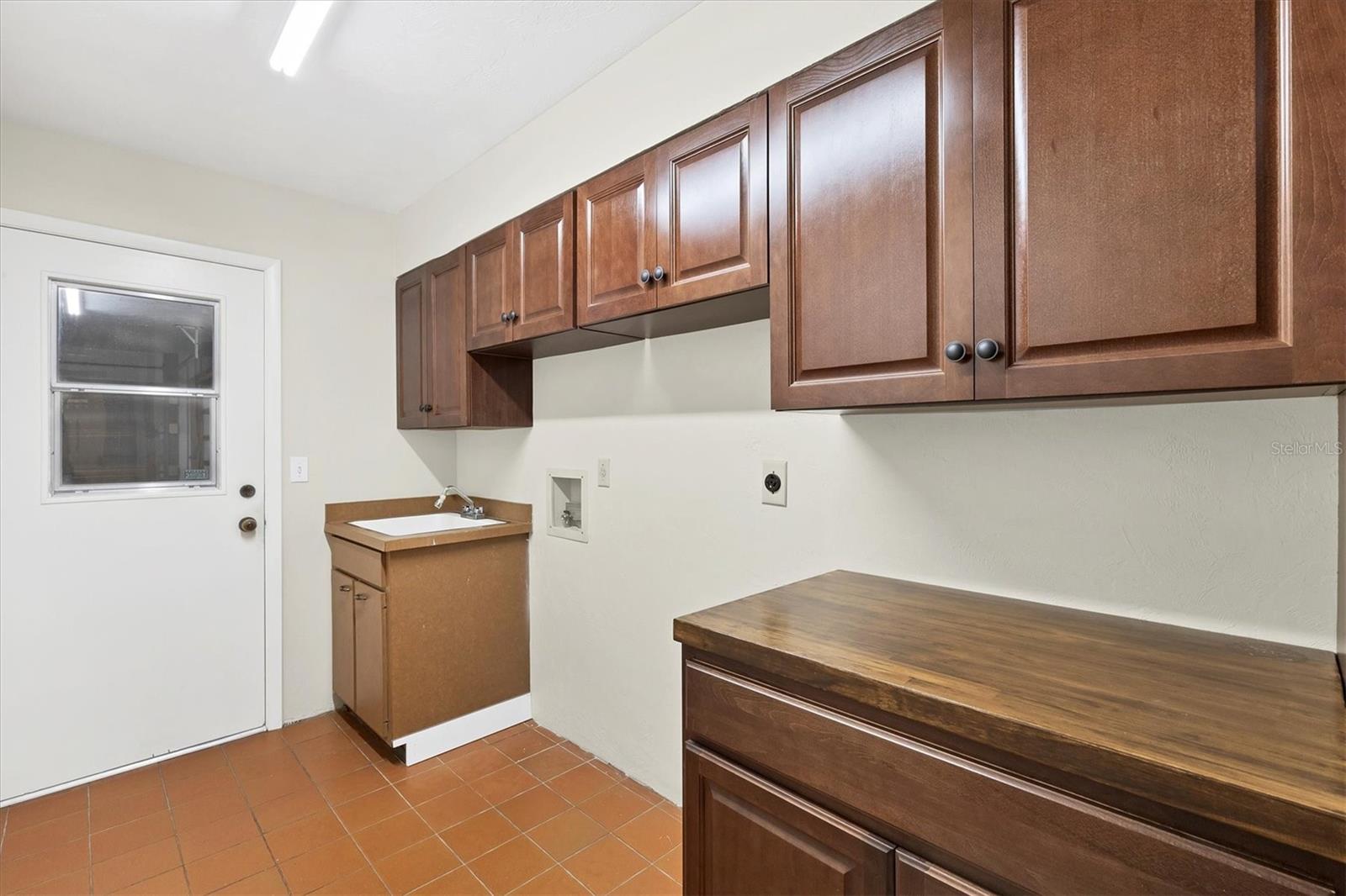8036 CONSERVATORY CIR, SARASOTA, FL, 34243