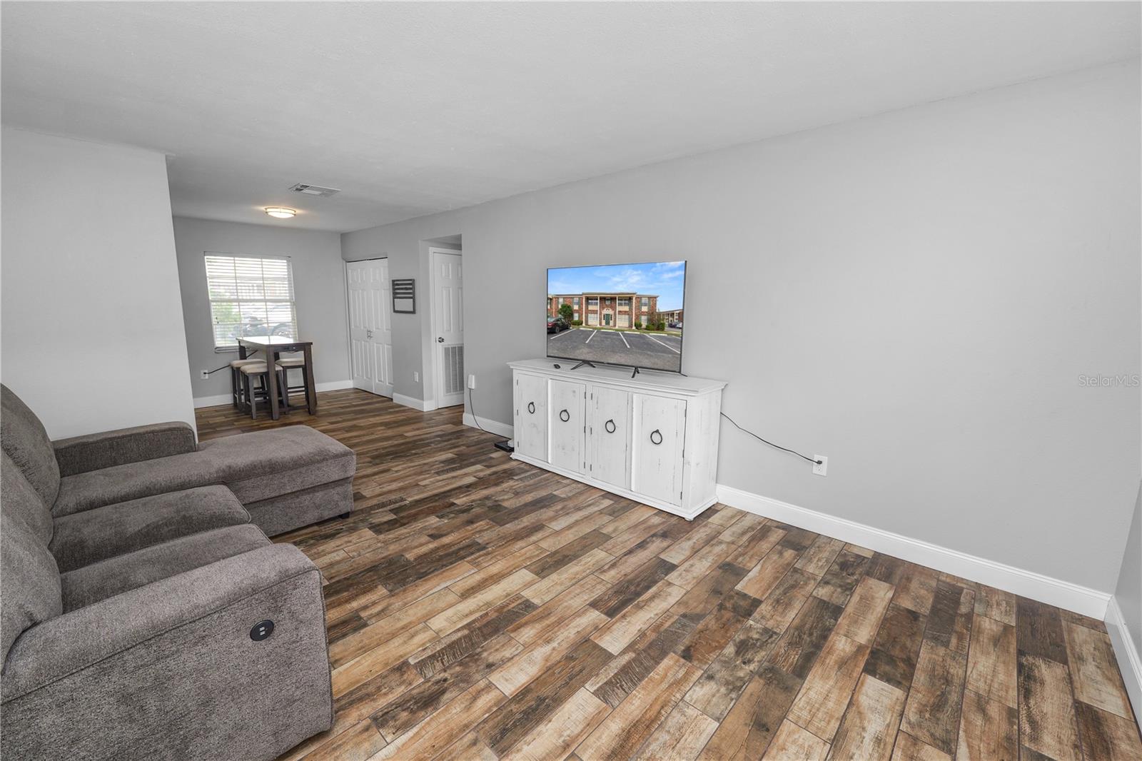 1920 E EDGEWOOD DR #T7, LAKELAND, FL, 33803