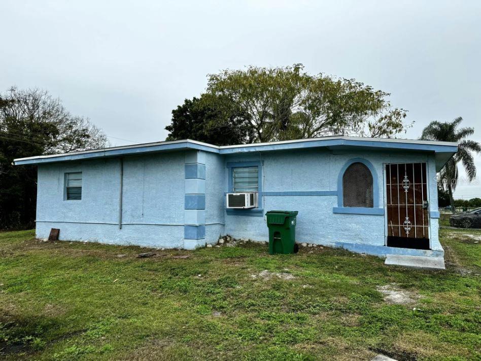 225 NW 11TH AVE, SOUTH BAY, FL, 33493