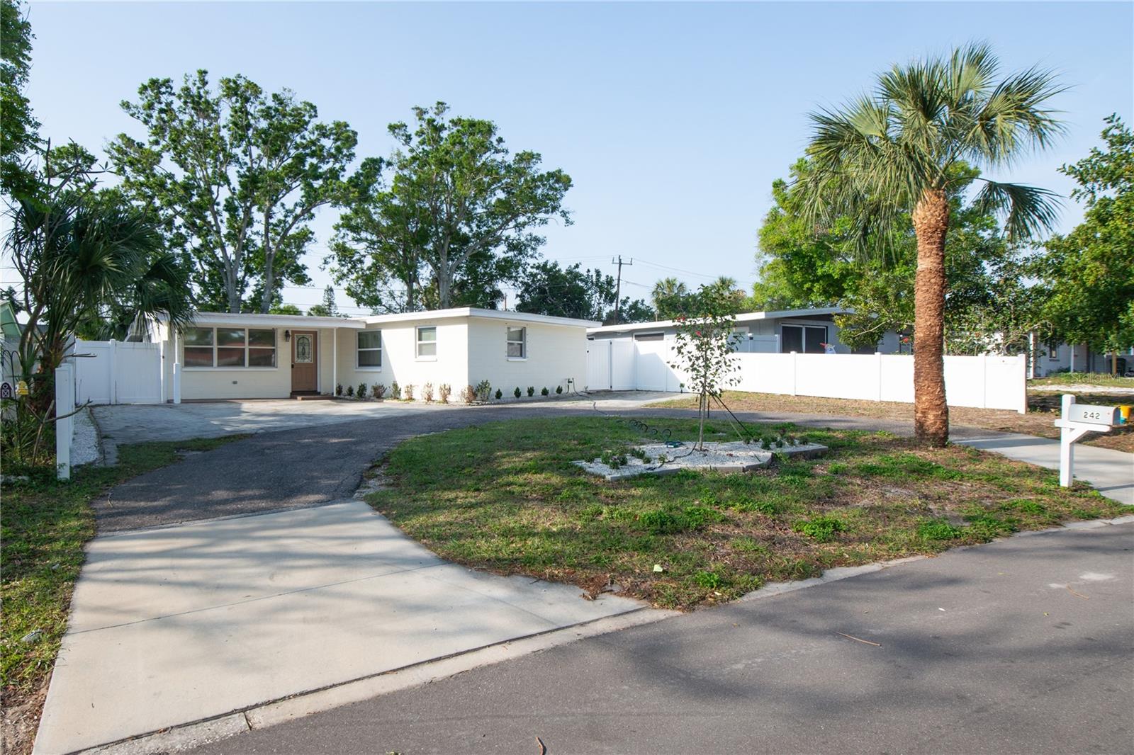 242 11TH AVE SW, LARGO, FL, 33770