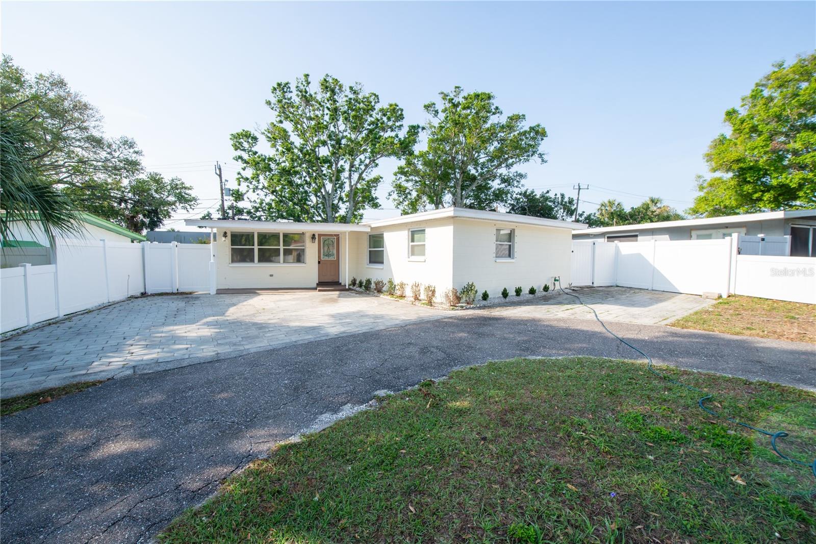 242 11TH AVE SW, LARGO, FL, 33770