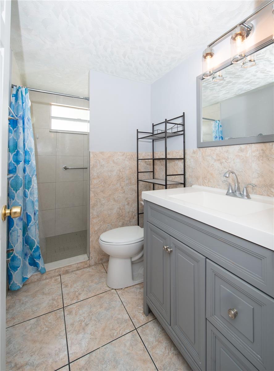 242 11TH AVE SW, LARGO, FL, 33770