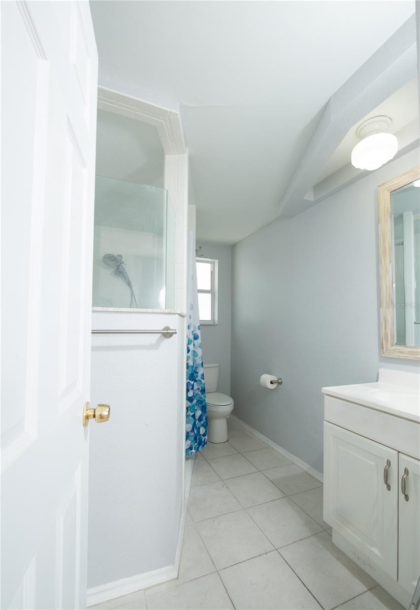 242 11TH AVE SW, LARGO, FL, 33770