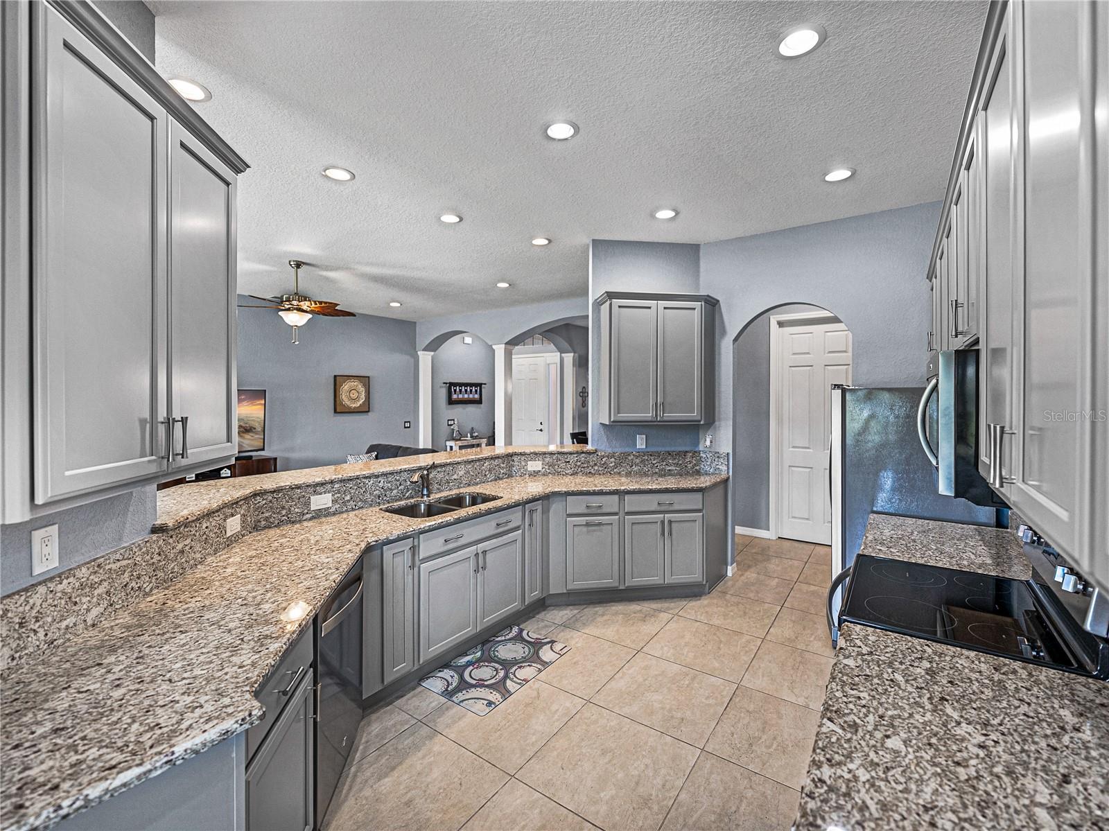 1124 SAWGRASS DR, WINTER HAVEN, FL, 33884
