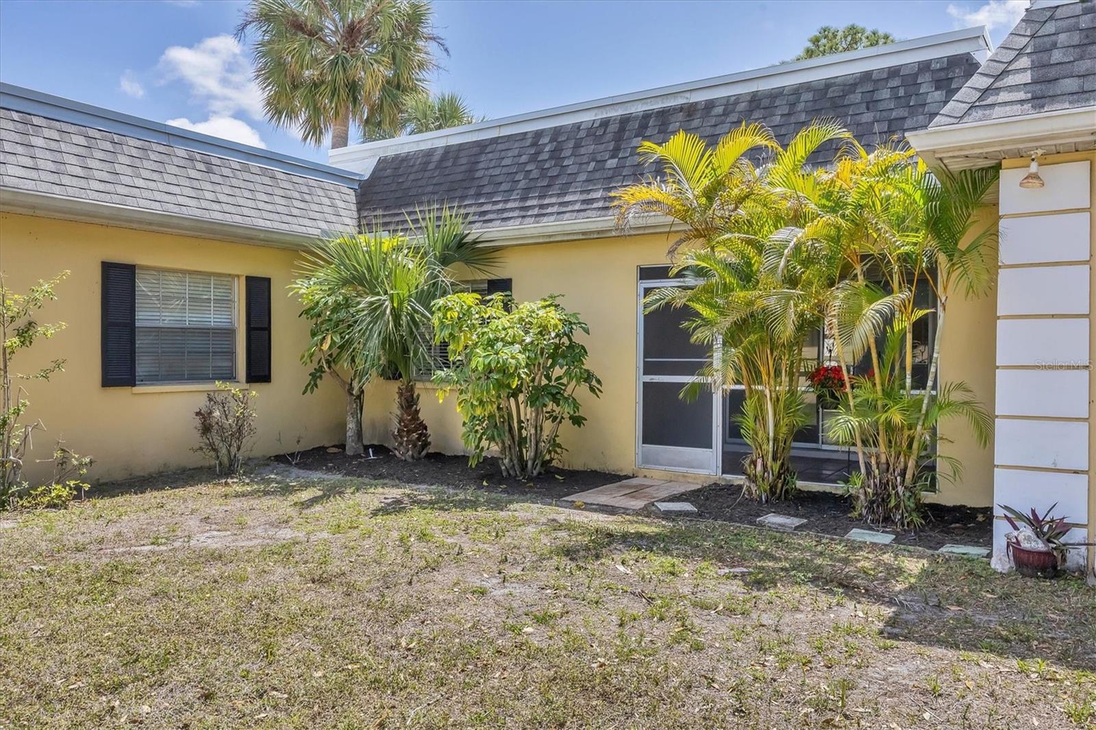 2403 ASPINWALL ST, SARASOTA, FL, 34237