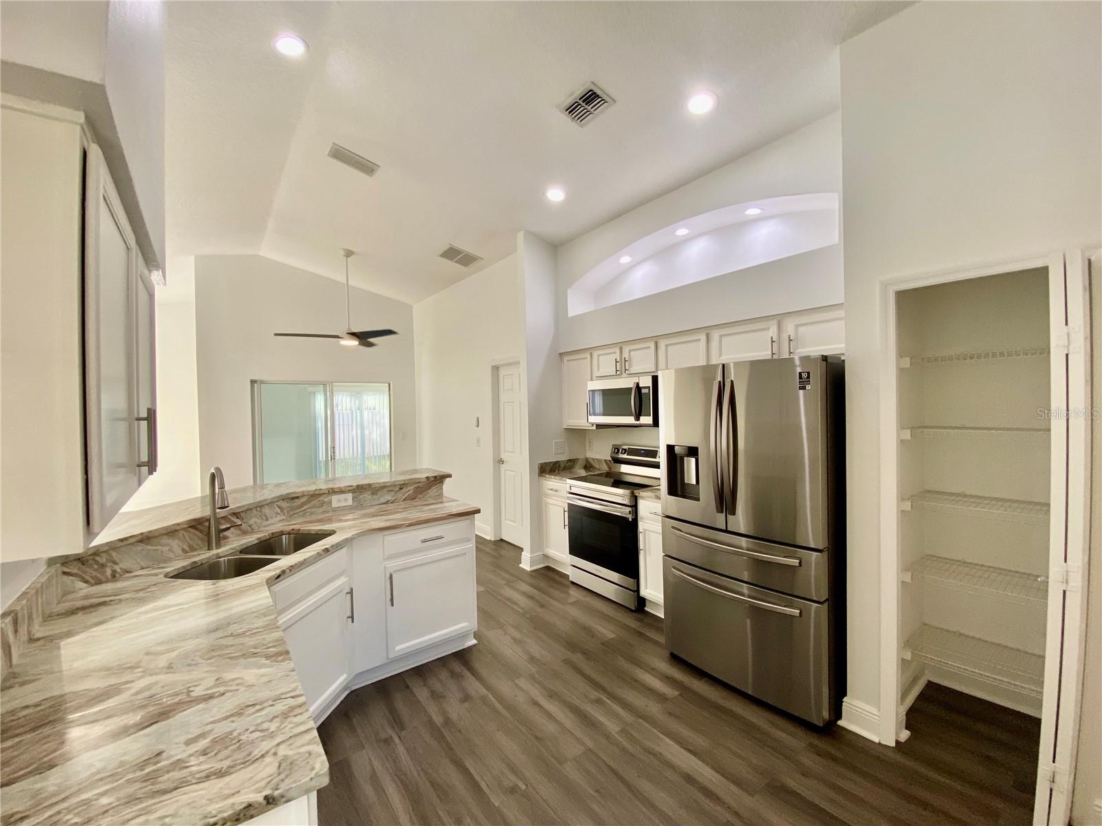 10264 OAK CREST RD, ORLANDO, FL, 32829
