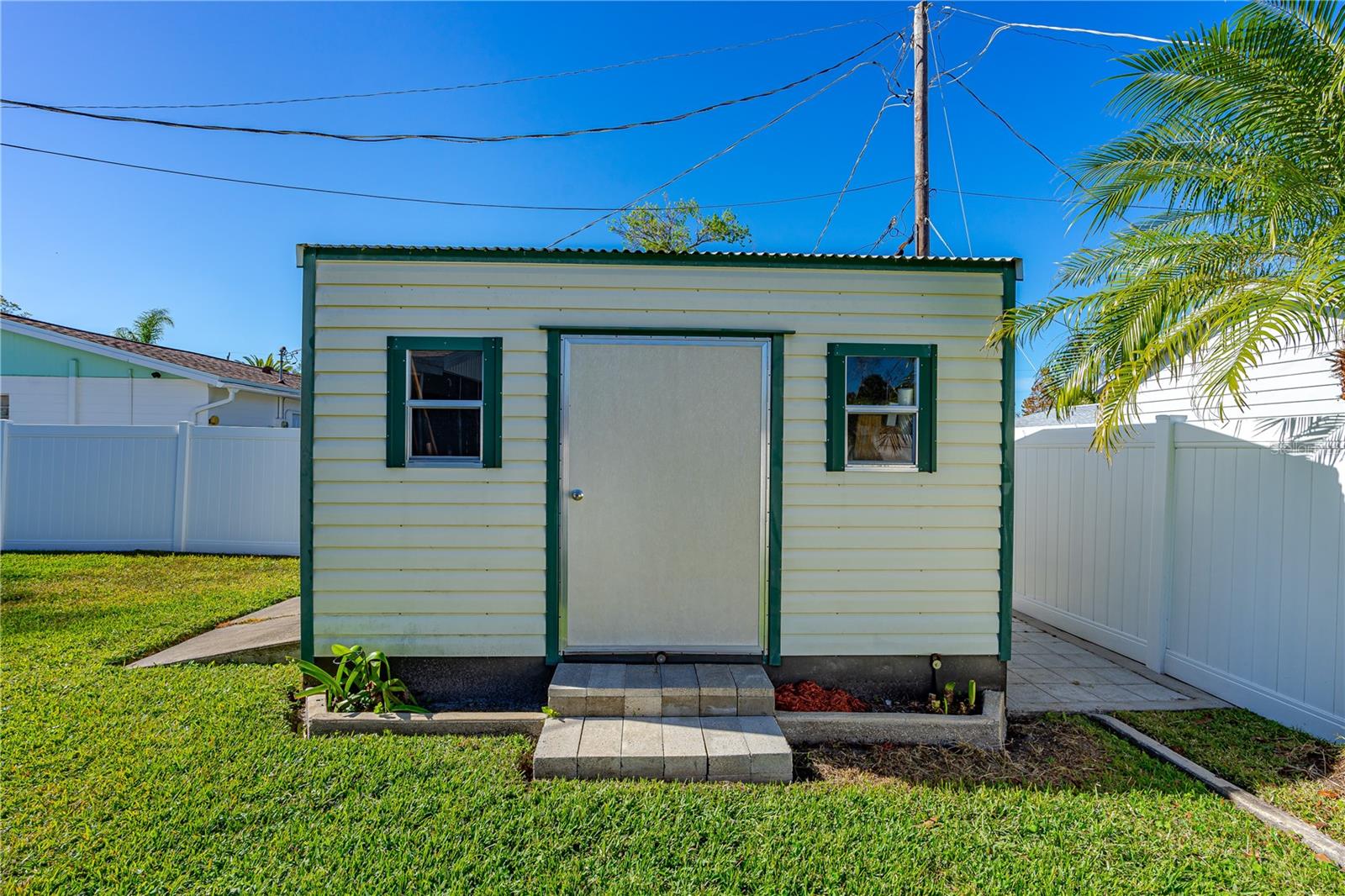 740 MILLBROOK LN, SOUTH DAYTONA, FL, 32119