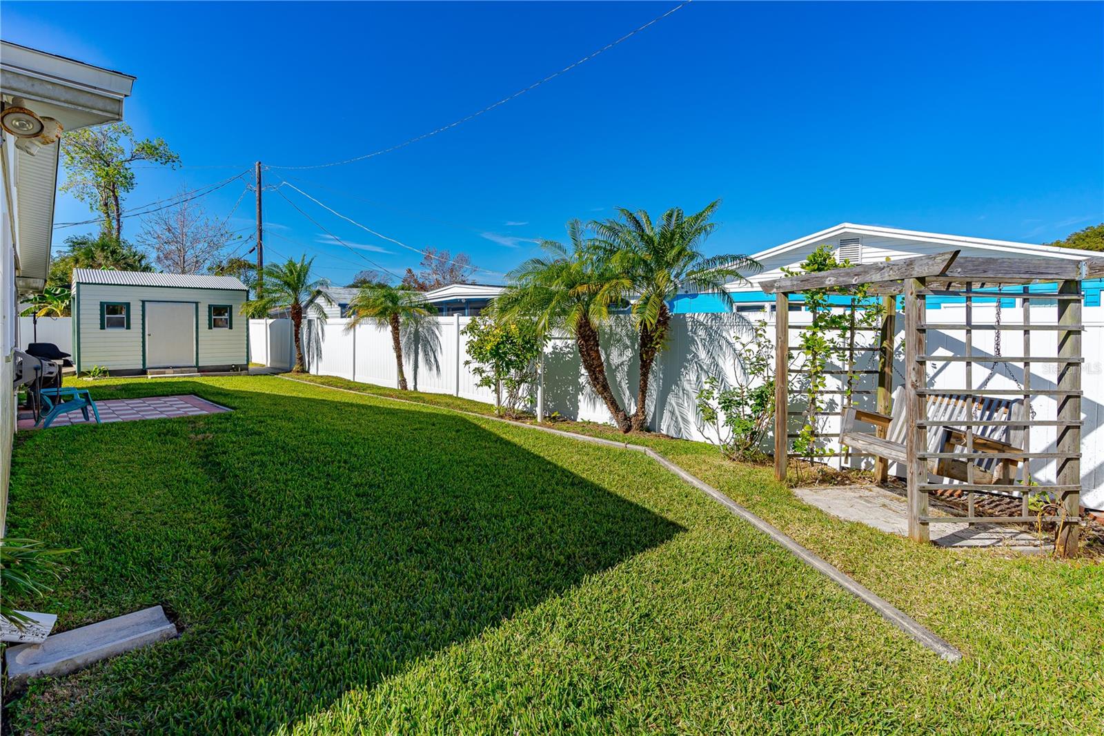 740 MILLBROOK LN, SOUTH DAYTONA, FL, 32119